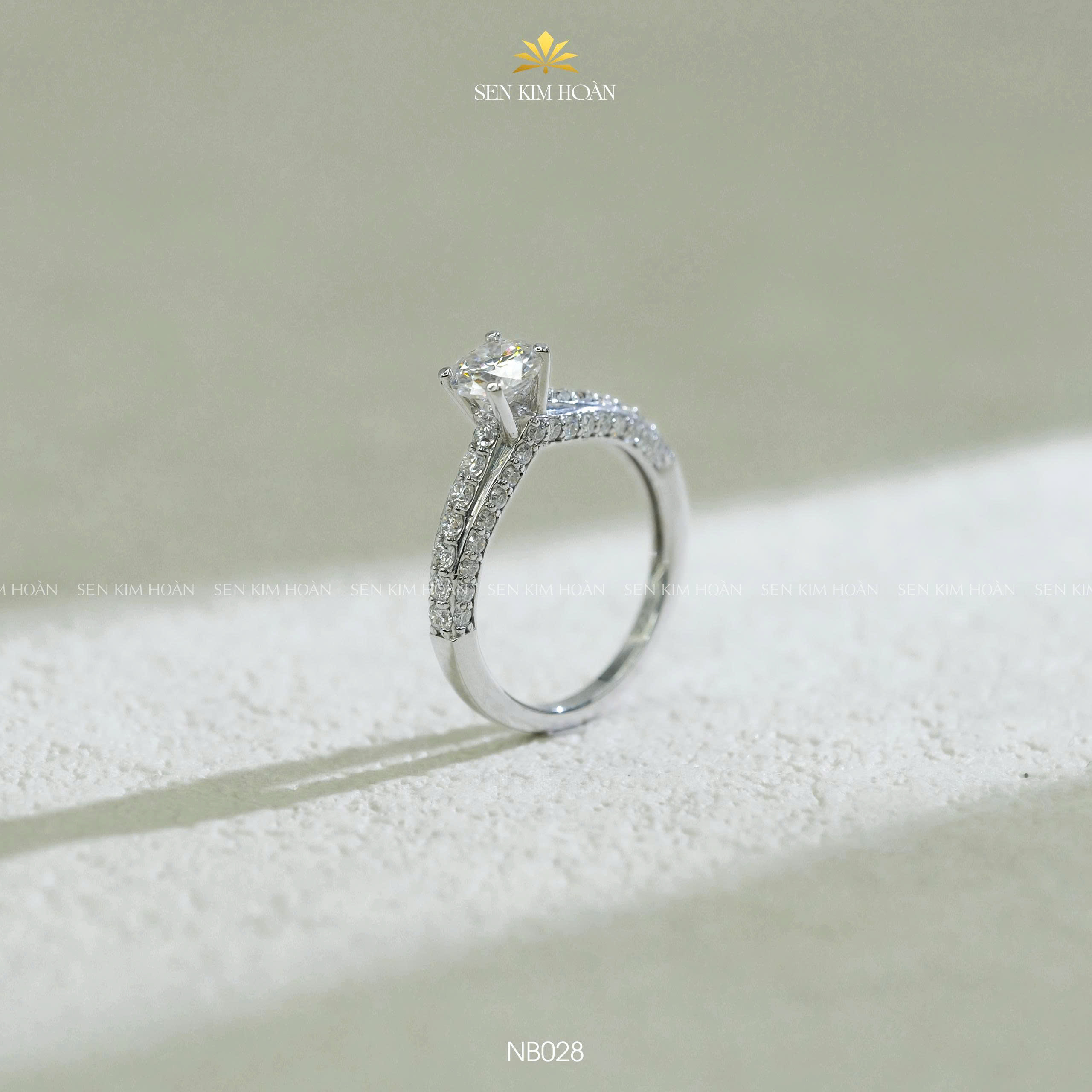 Nhẫn bạc chủ Moissanite 5li4 CCT - SKH NB028