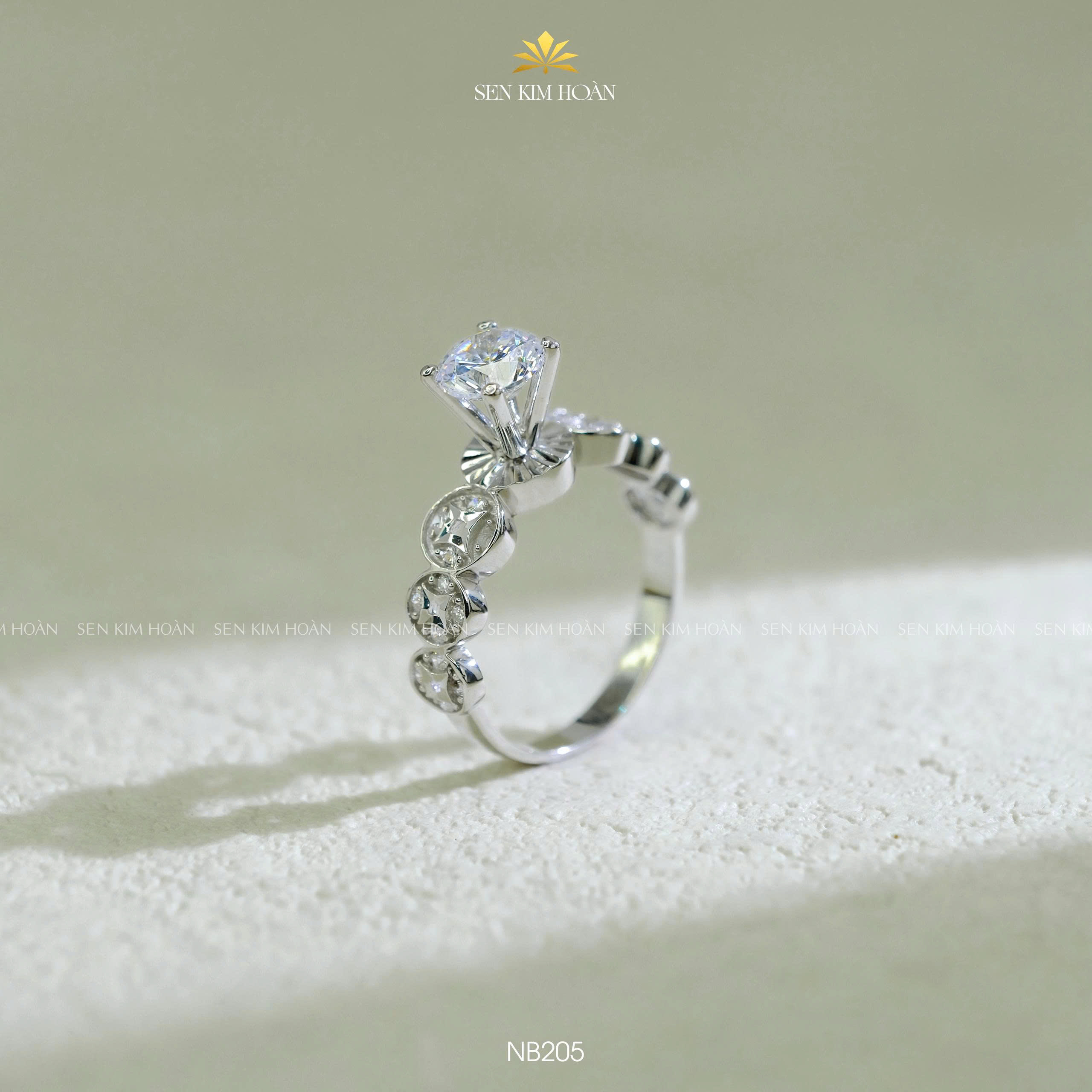 Nhẫn bạc chủ Moissanite trắng 6li5 CCT - SKH NB205.CT5765