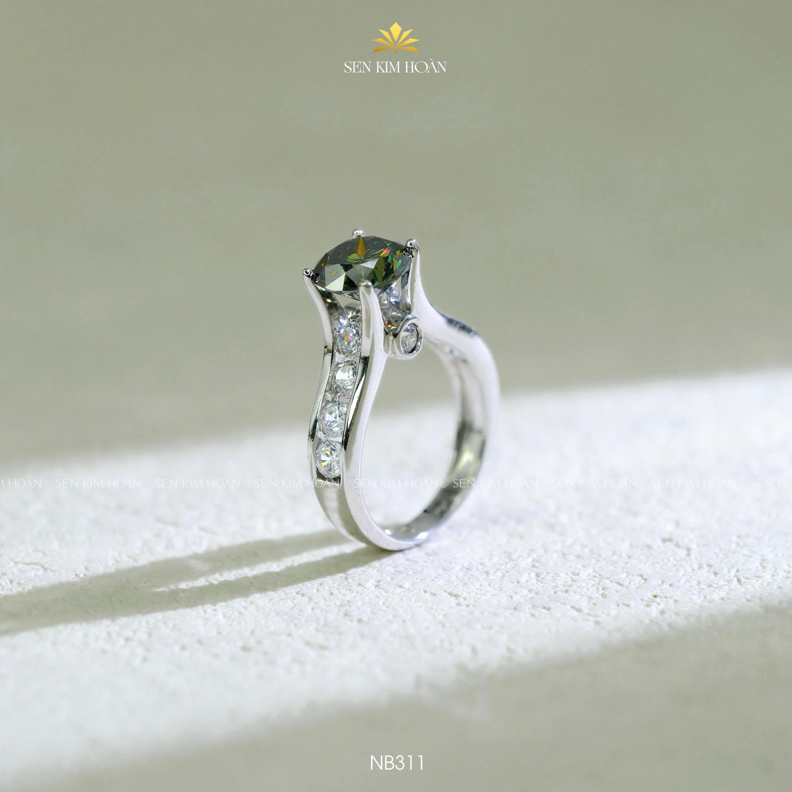 Nhẫn bạc chủ Moissanite 8li1 xanh CCT - SKH NB311.CXL5781-10