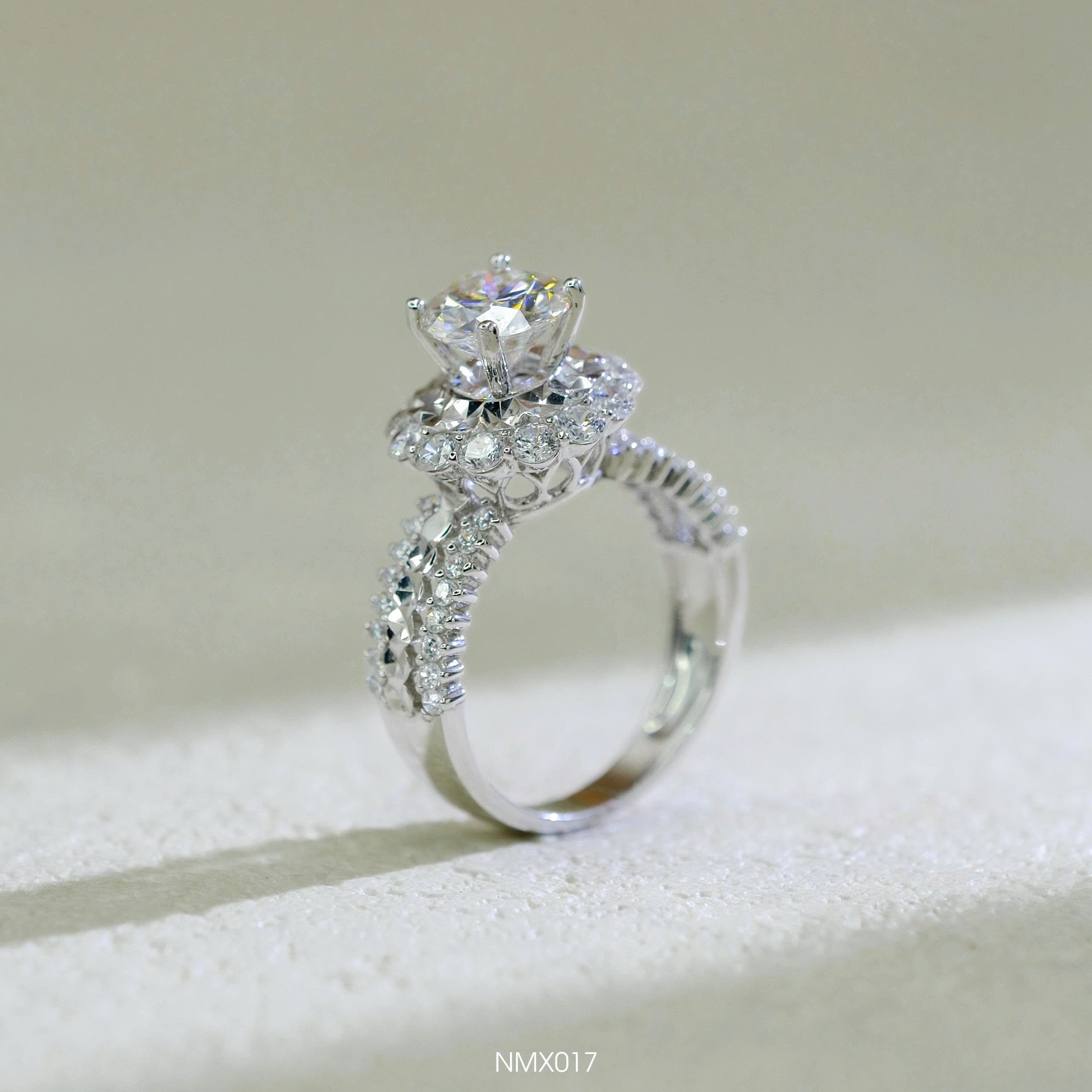 Nhẫn bạc chủ Moissanite 7li2 - SKH NMX017-10