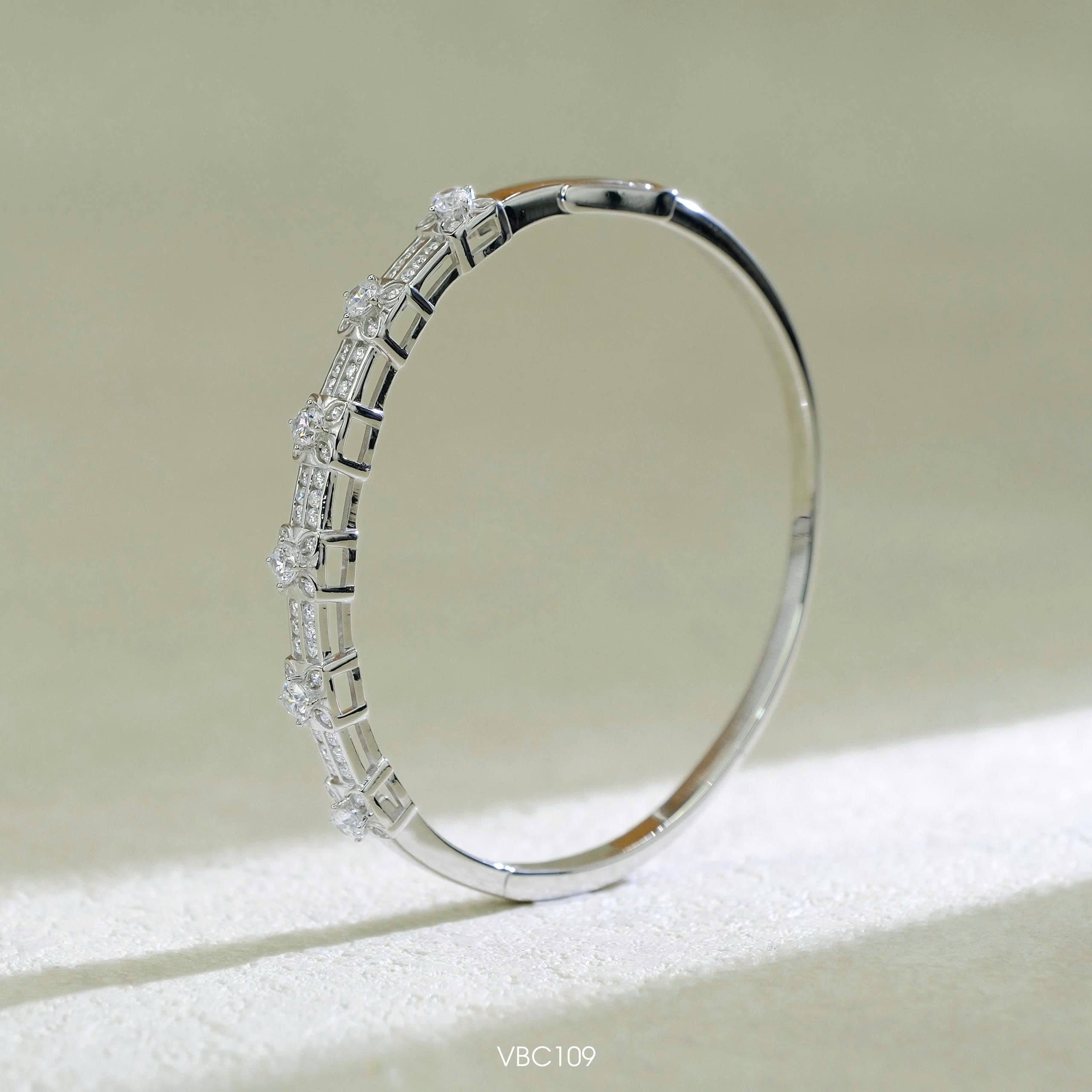 Vòng bạc 5 hột đá CZ 3li5 - SKH VBC109-54
