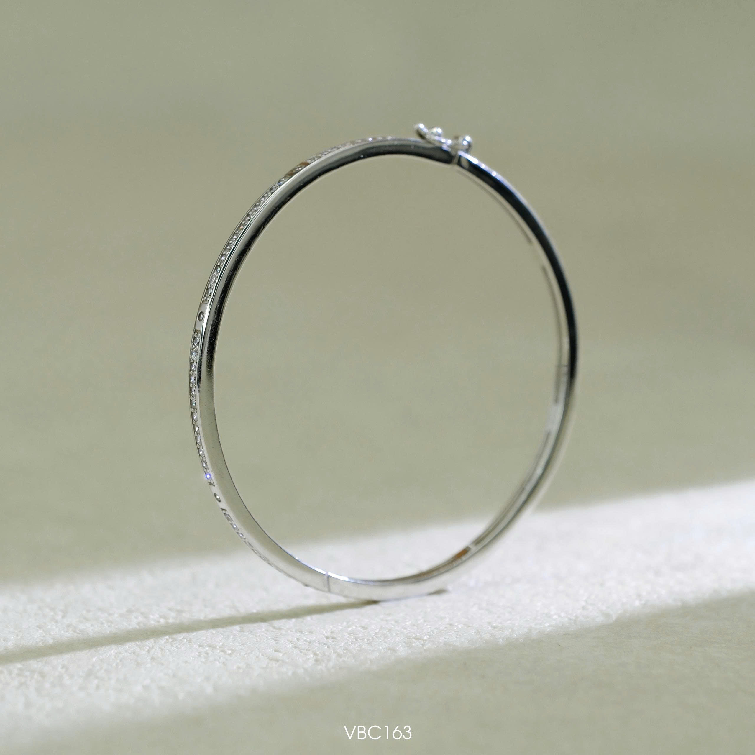 Vòng bạc đá CZ 2li5 - SKH VBC163