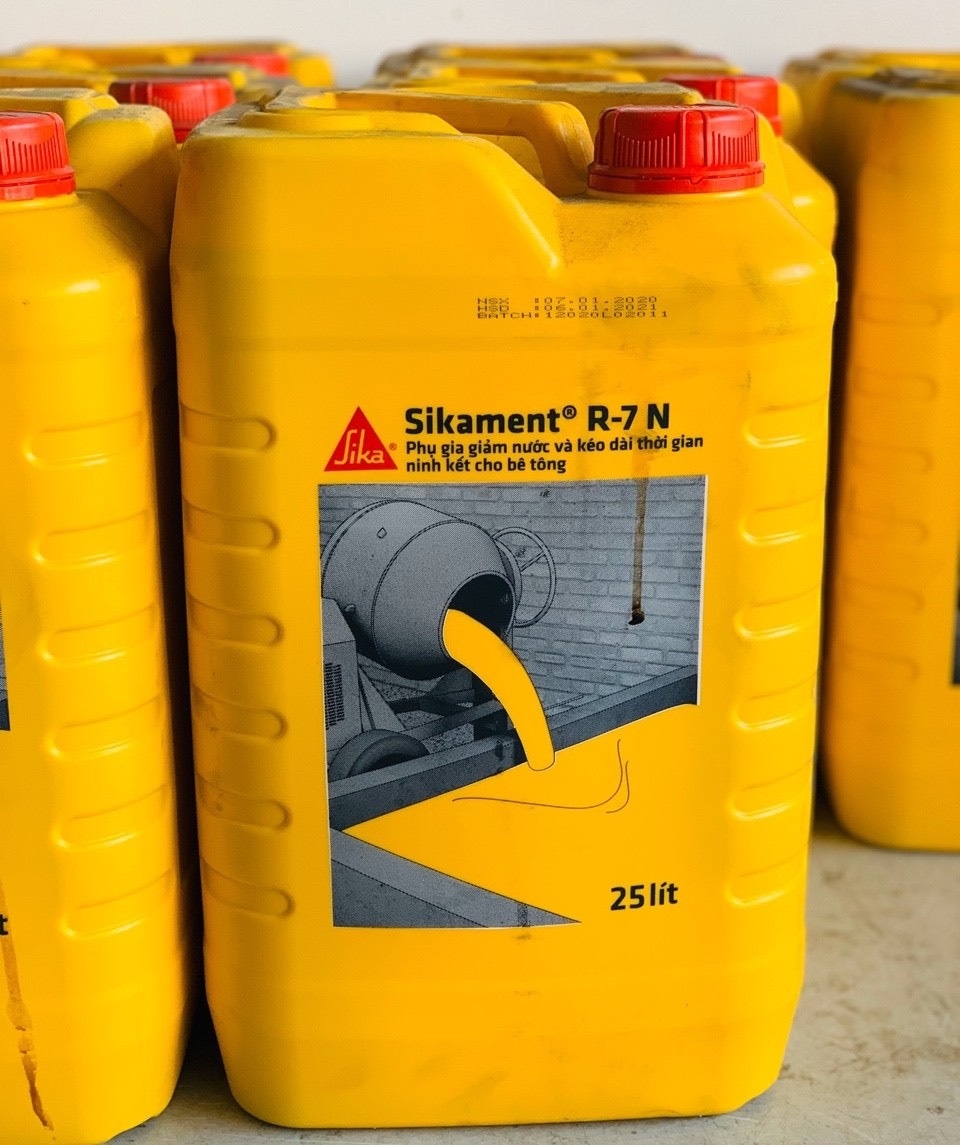 Can 25L Phụ Gia Siêu Dẻo Sikament R7 N Tăng Cường Độ và Độ Sụt Cho Bê Tông