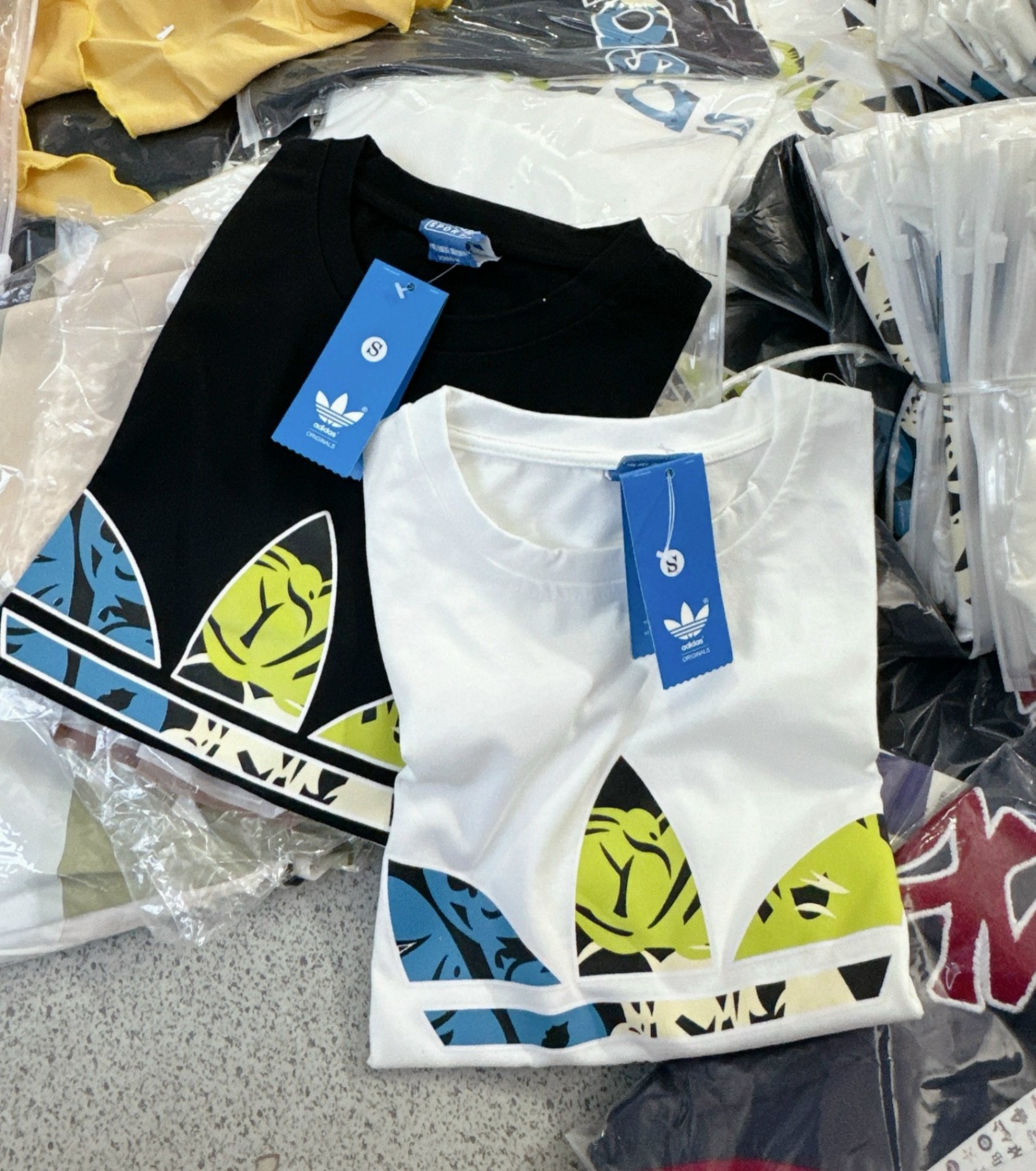 ÁO PHÔNG ADIDAS TRẮNG/ĐEN