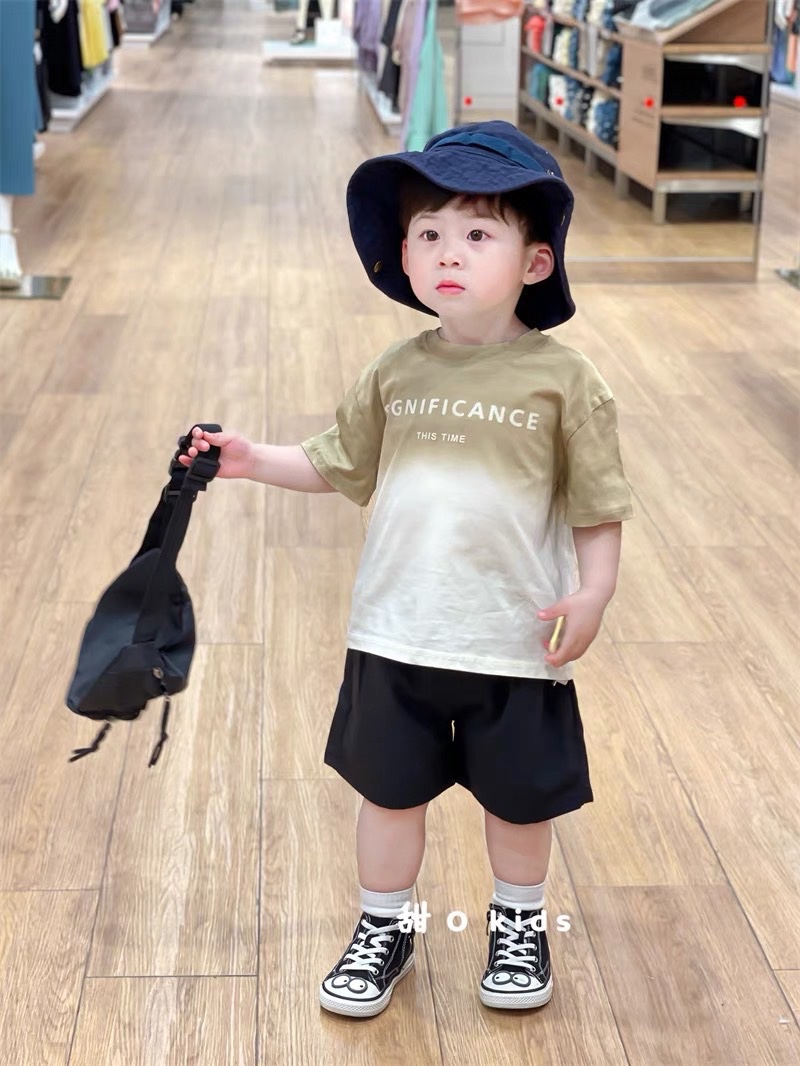 BỘ ÁO MÀU LOANG PHỐI QUẦN KAKI BÉ TRAI