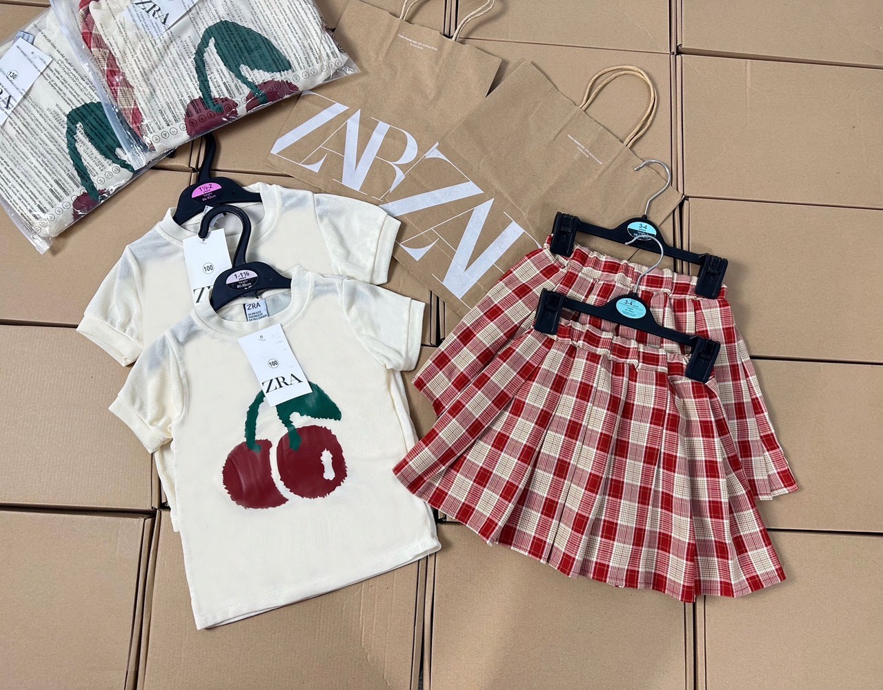 SET ÁO CHERRY MIX CHÂN VÁY KẺ CARO CHO BG