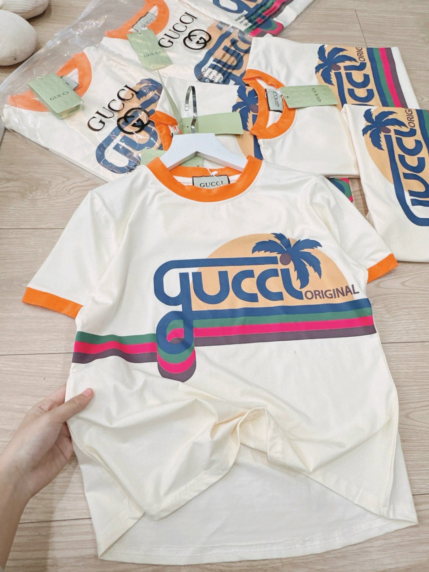 ÁO PHÔNG GUCCI PHỐI CỔ CAM CHO NỮ