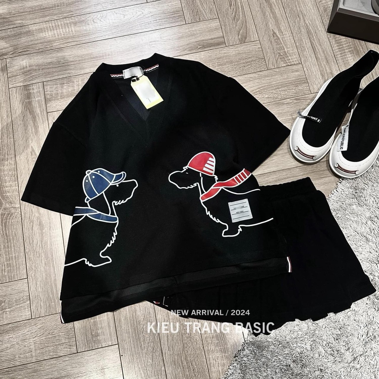 SET VAY THOM CỔ TIM MIX CV XẾP LY 2 MÀU ĐEN/KEM