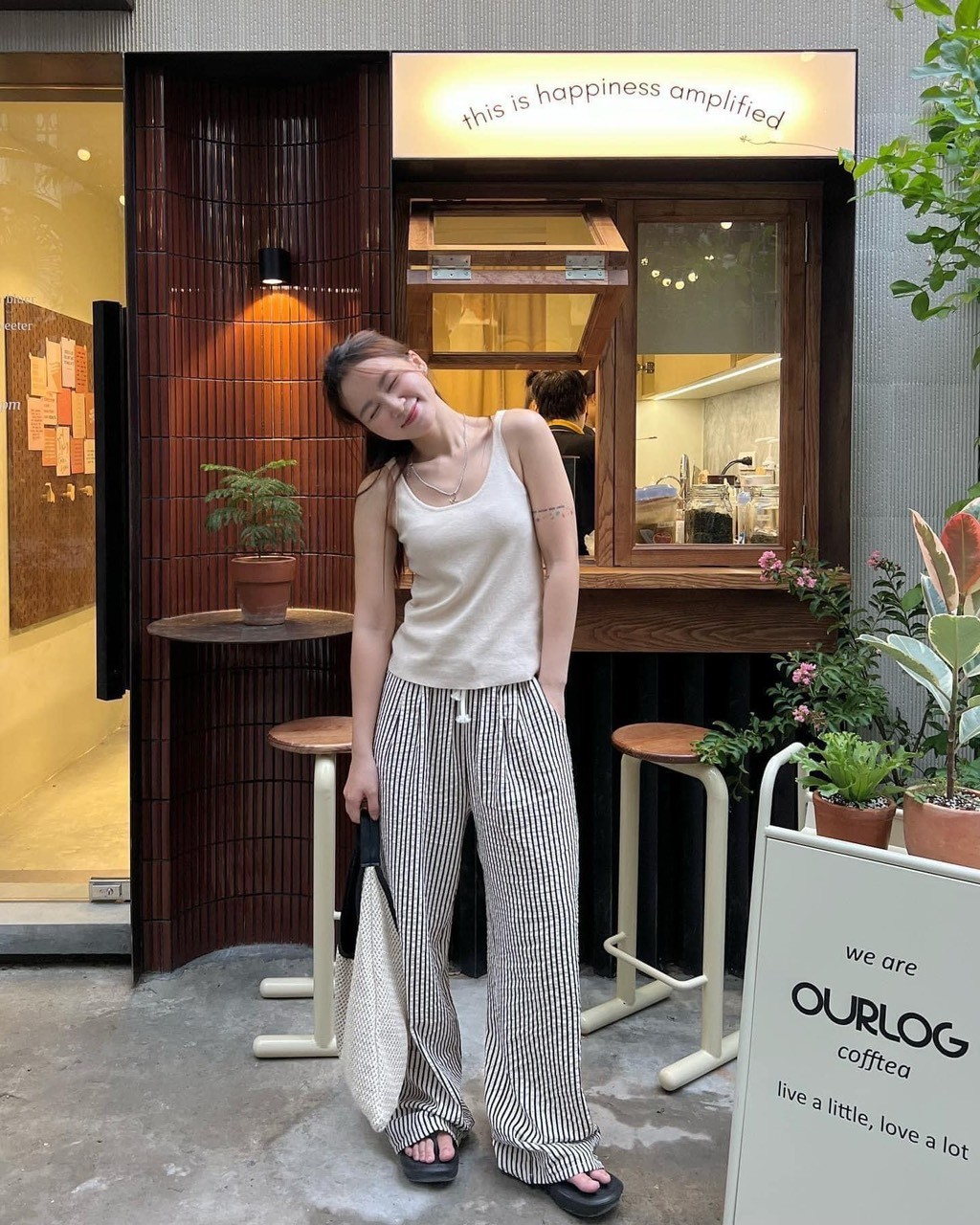 QUẦN KẺ SỌC ỐNG RỘNG