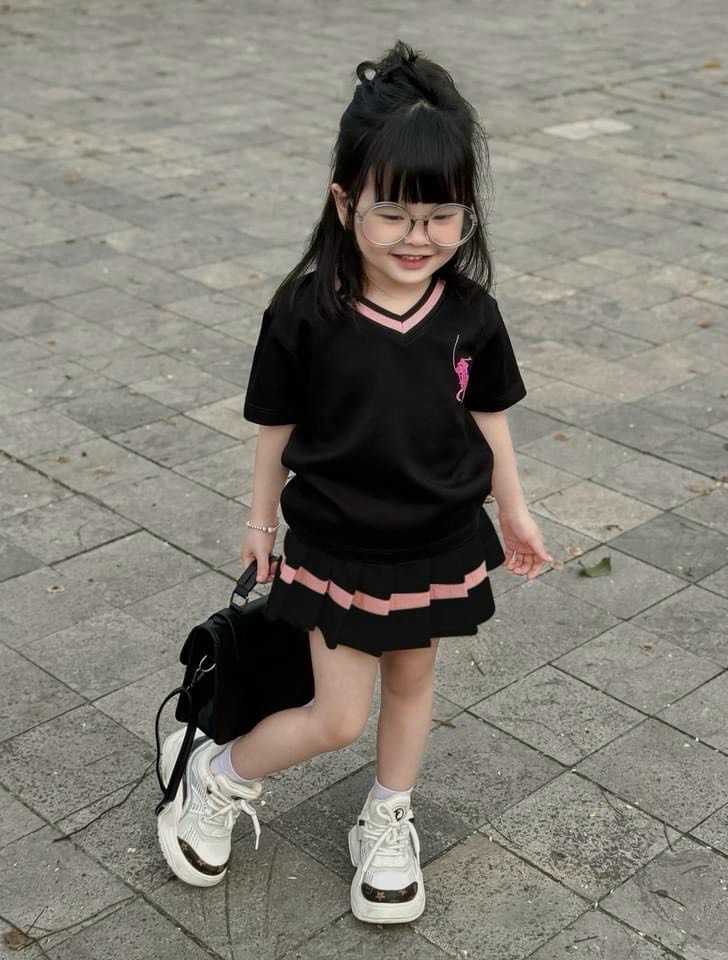 SET VÁY CỔ TIM THÊU NGỰA CHO BG