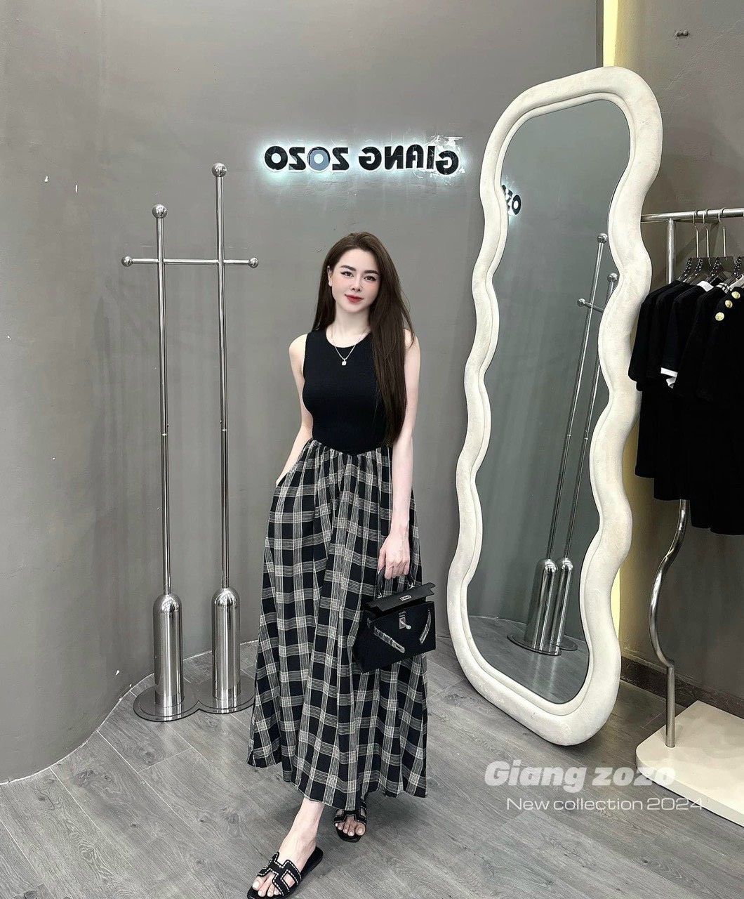 VÁY SÁT NÁCH ĐEN MIX CHÂN VÁY KẺ