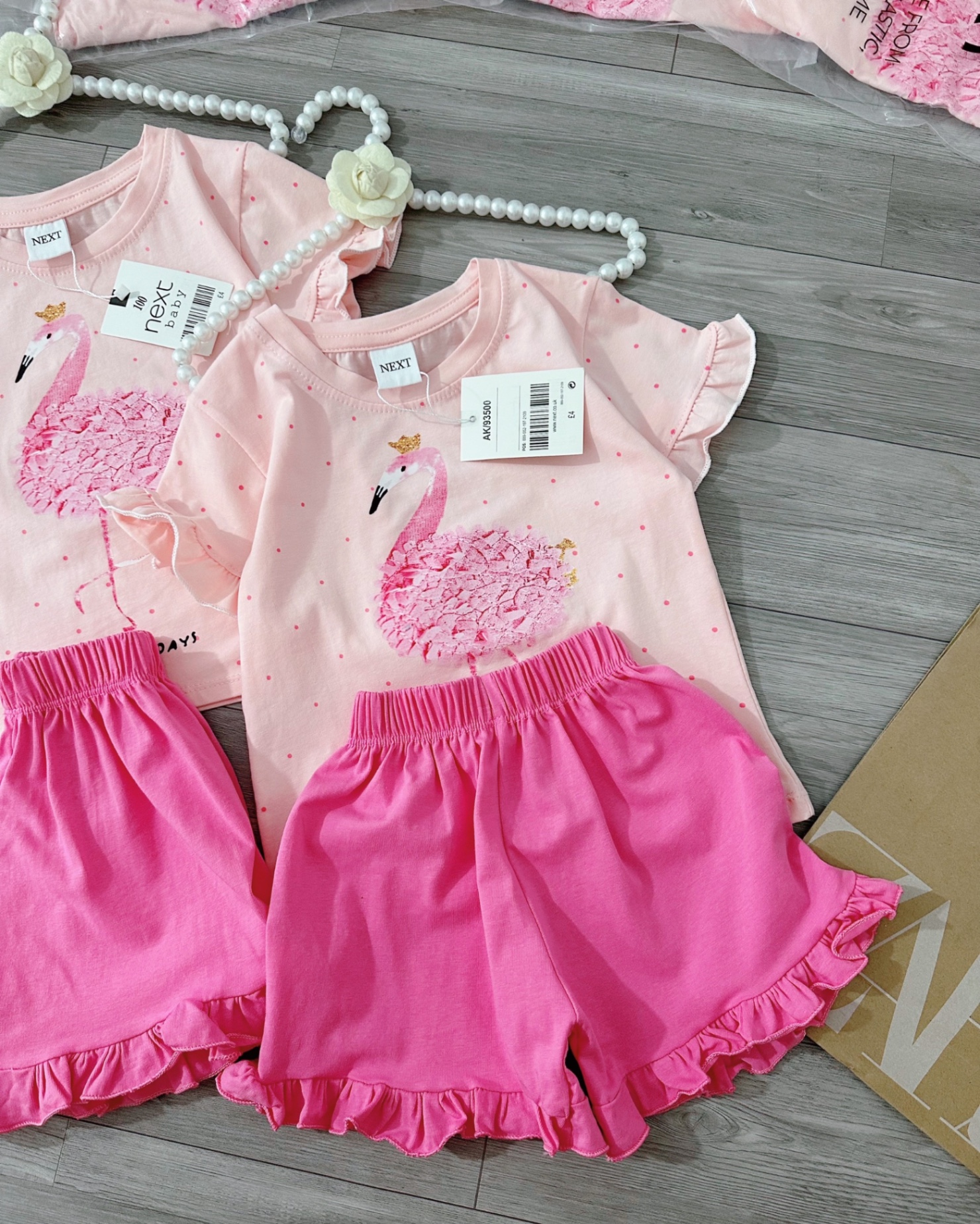 SET HẠC QUẦN HỒNG SEN