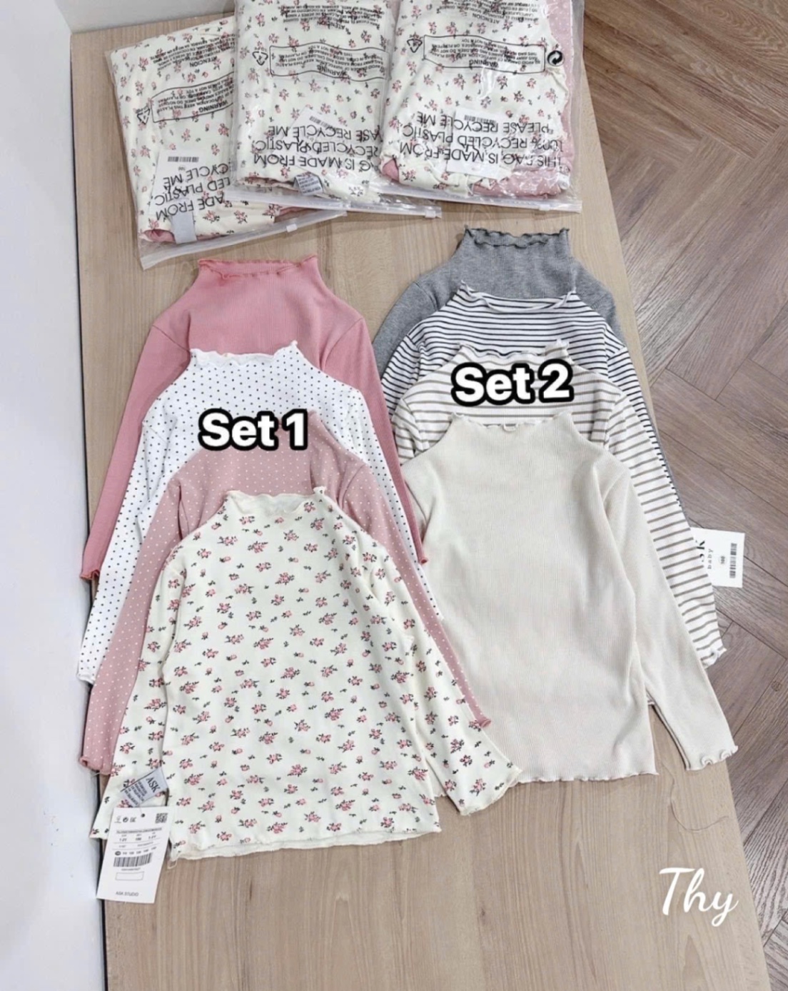 Set 4 áo gn viền bèo