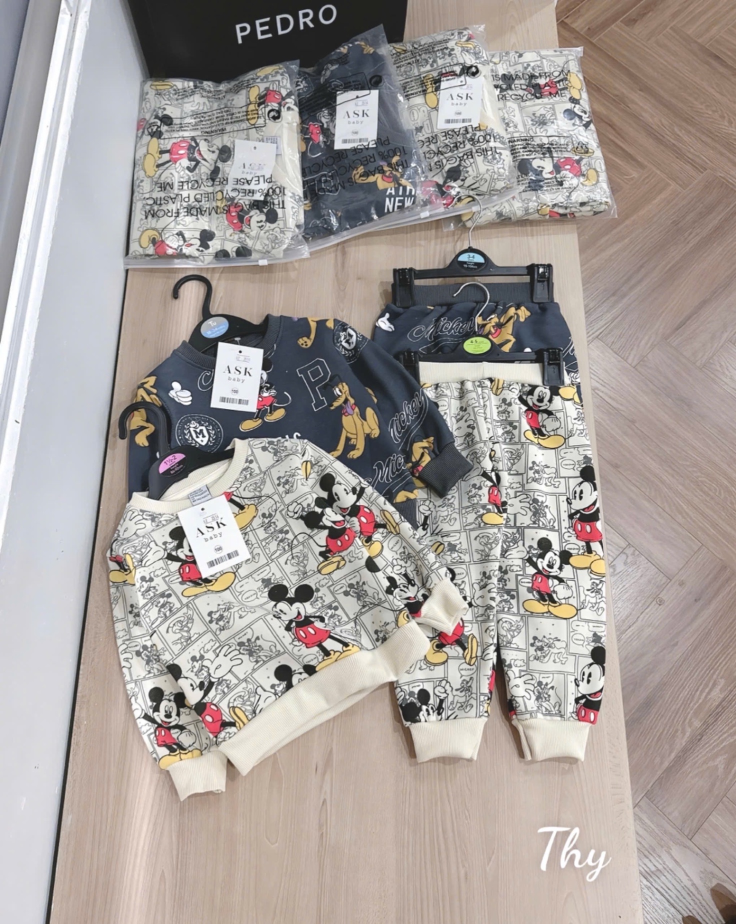 set 2b mickey ghi kem
