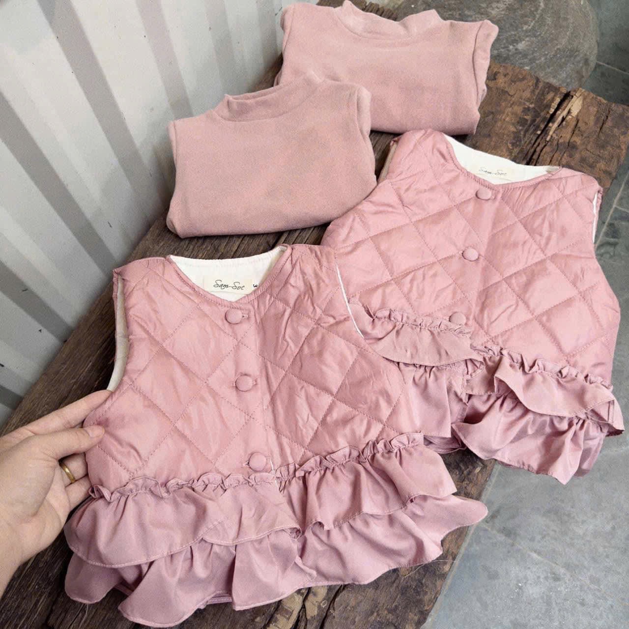 set áo gile + áo gn hồng