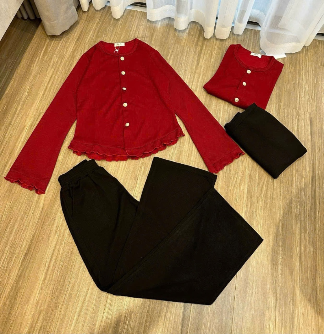 bộ nỉ đỏ quần xuông đen Xmas