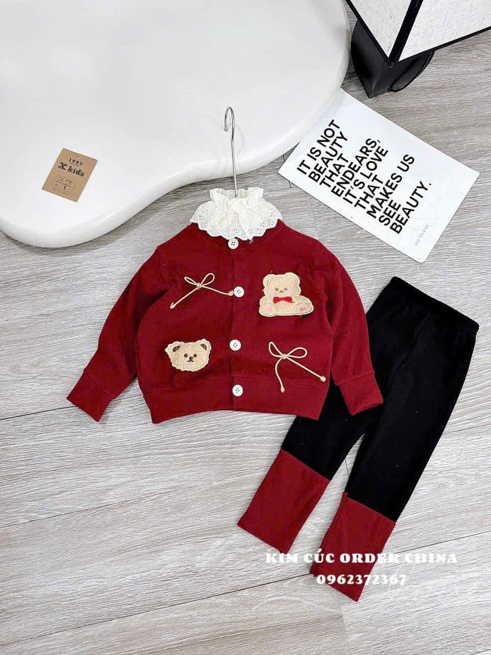 set áo len gấu đỏ quần legging