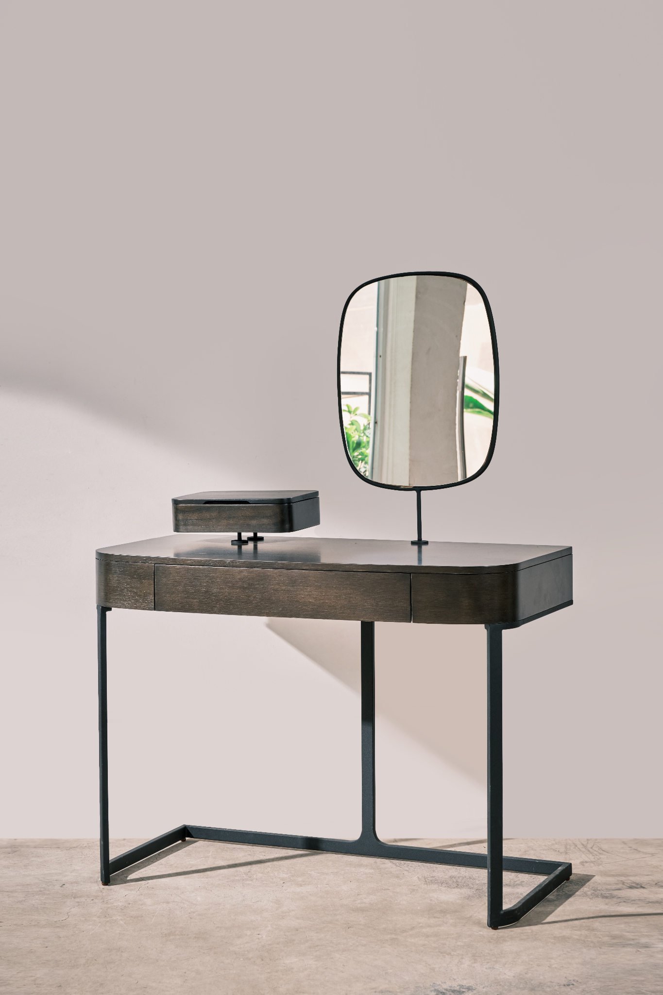 Dressing Table 5