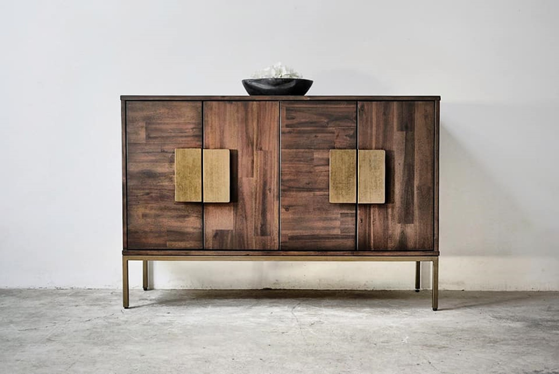 Sideboard with 4 doors