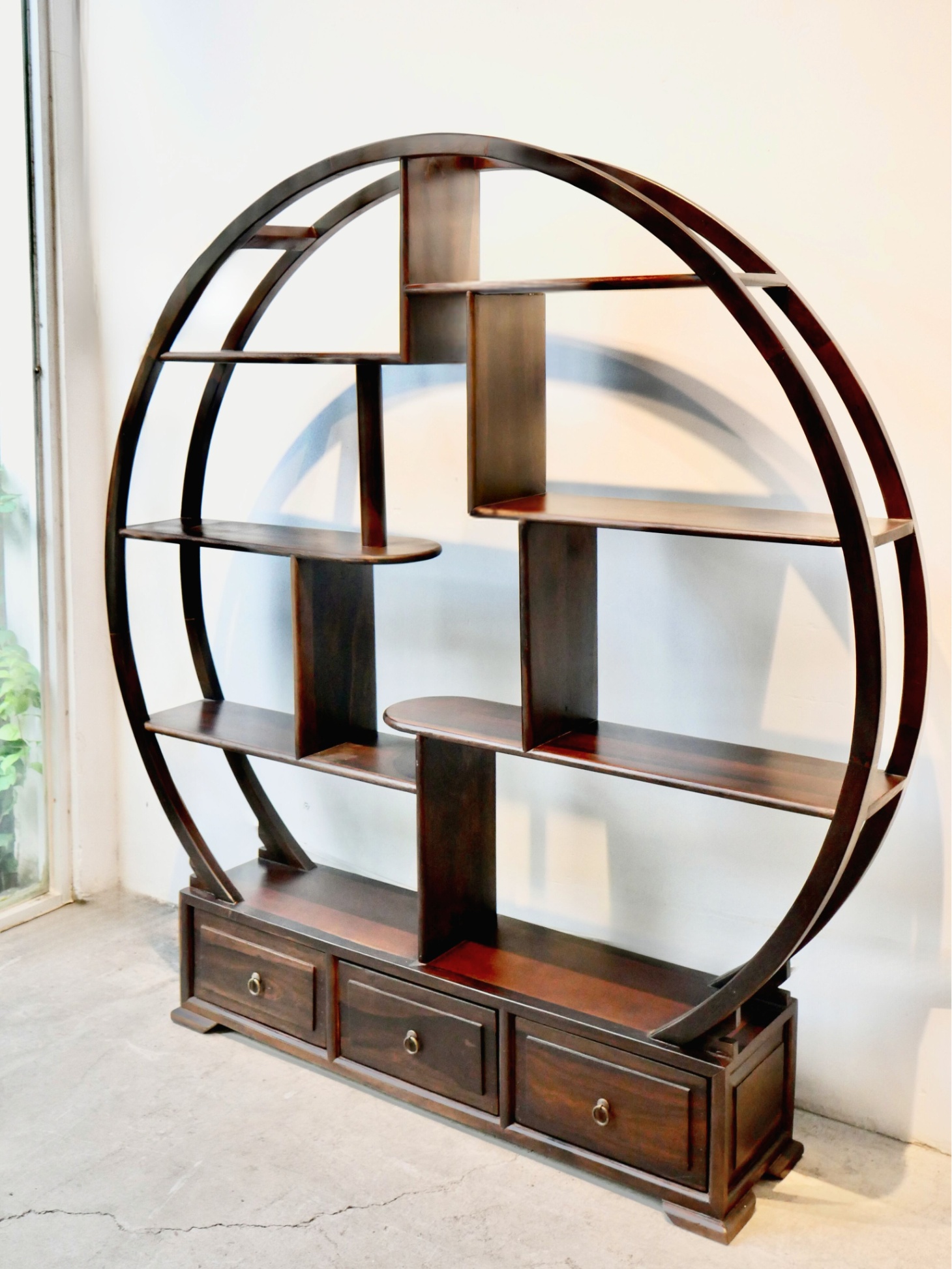 Round bookshelf