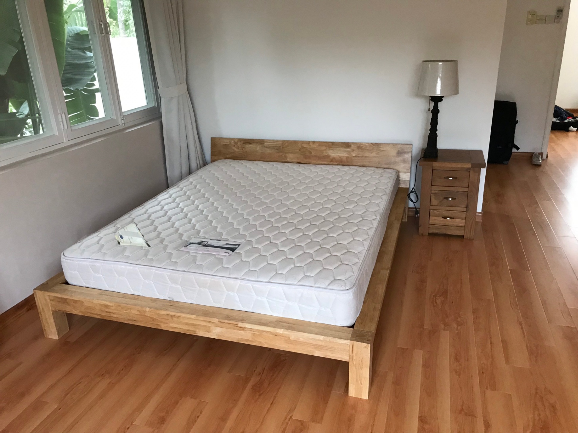 Queen Bed - 9