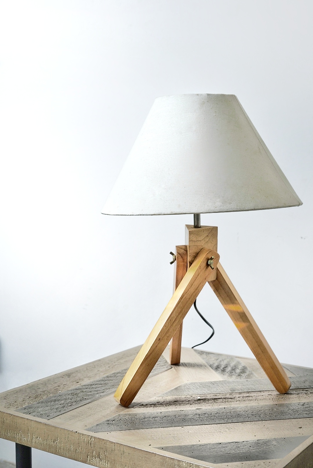 Lamp With Wooden Leg