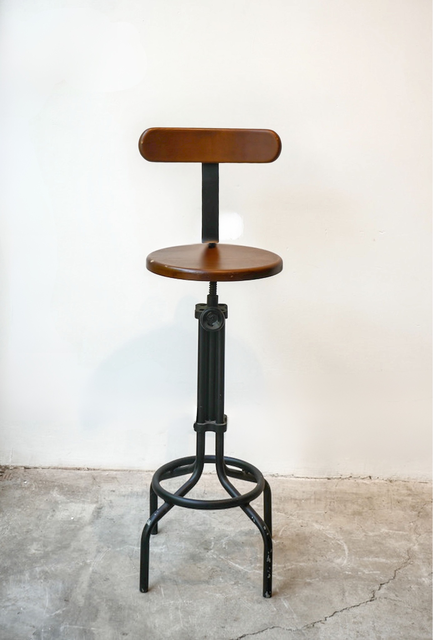 Swivellable Bar Chair 18