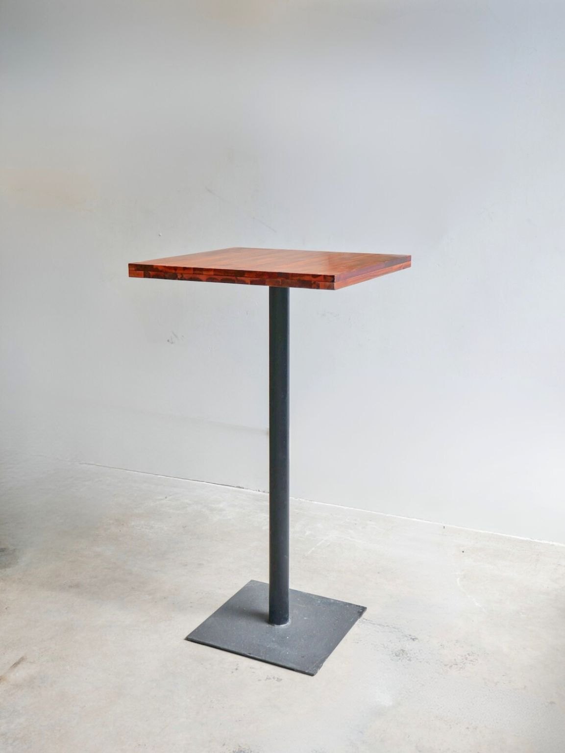 Bar Table 7