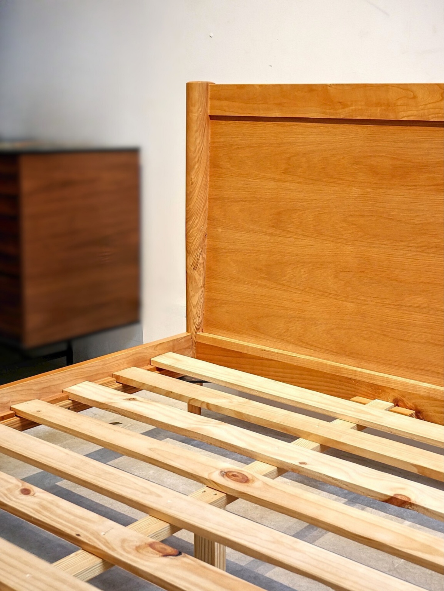 Queen bed - 38