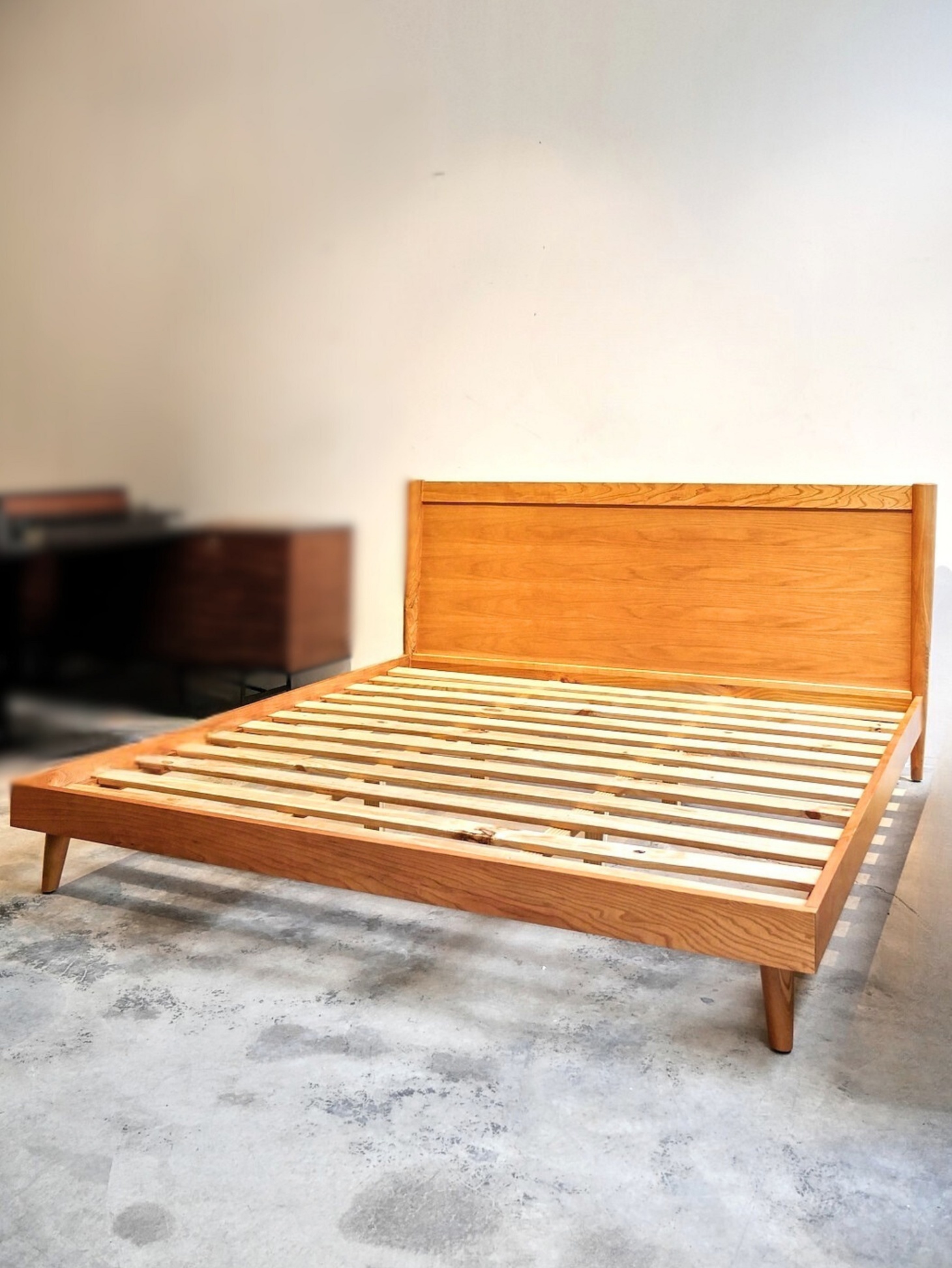 Queen bed - 38