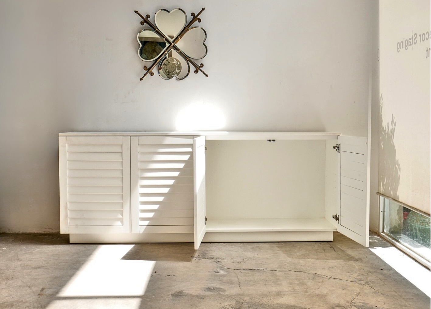 Sideboard 61