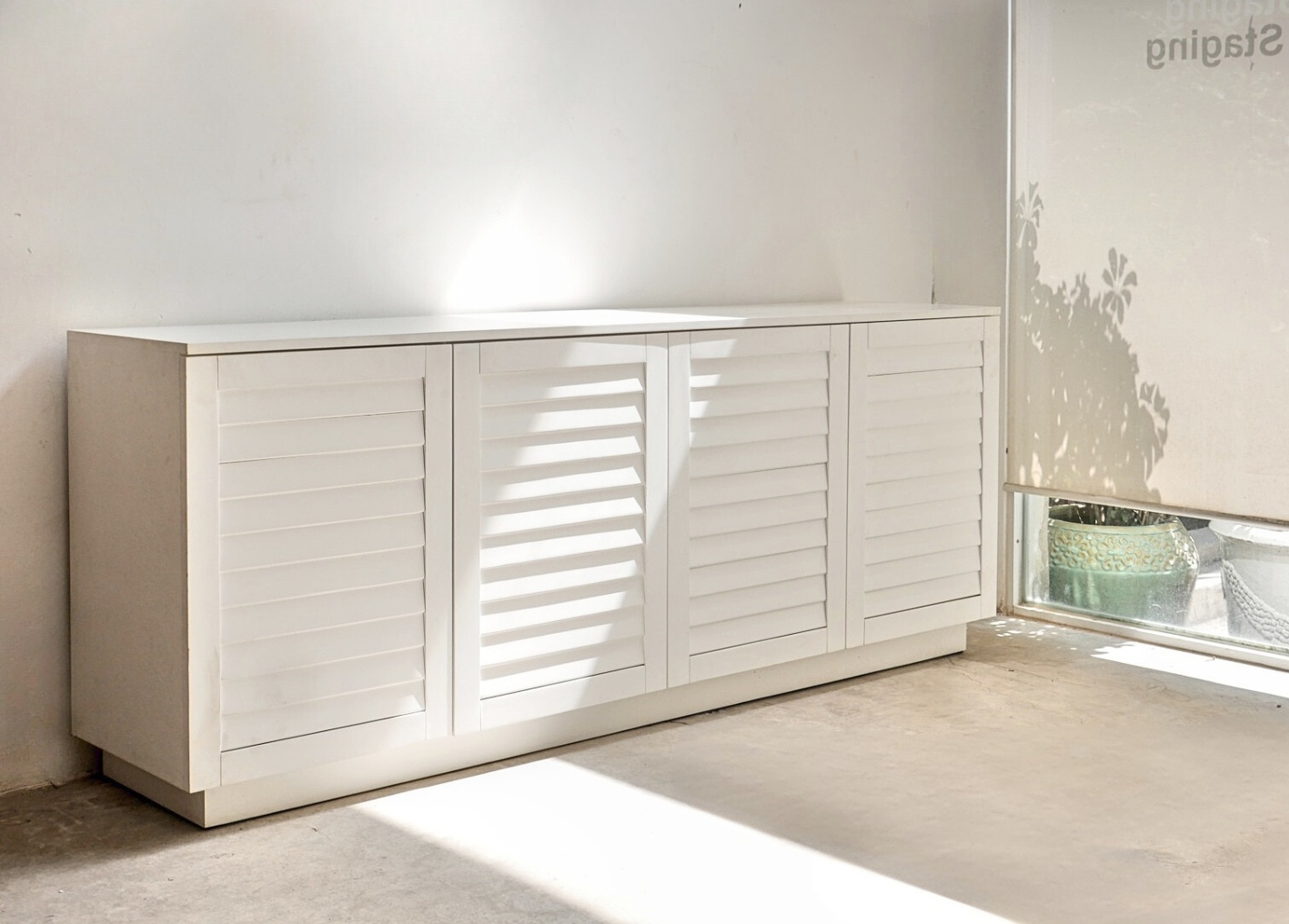 Sideboard 61