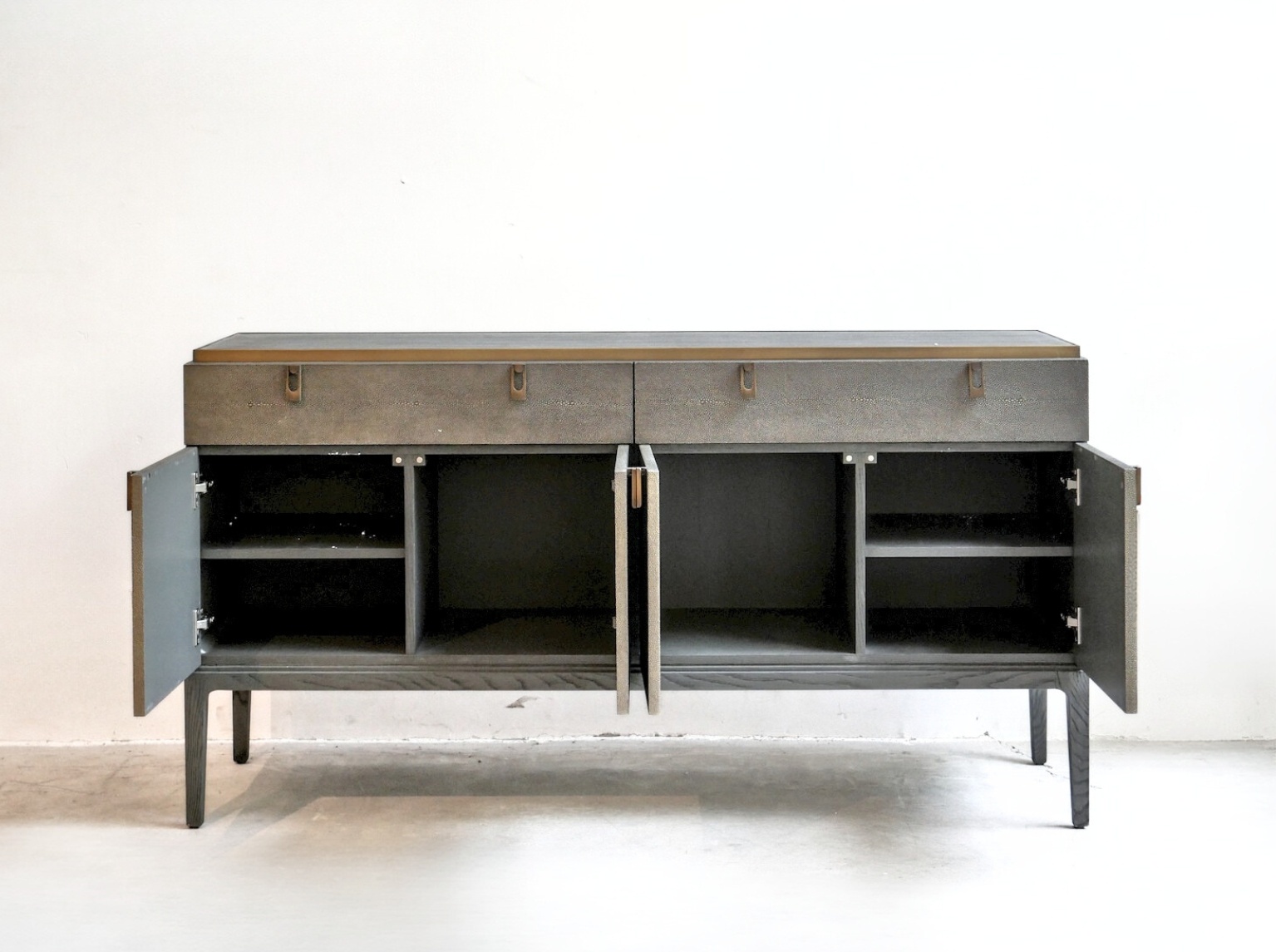 Sideboard 9