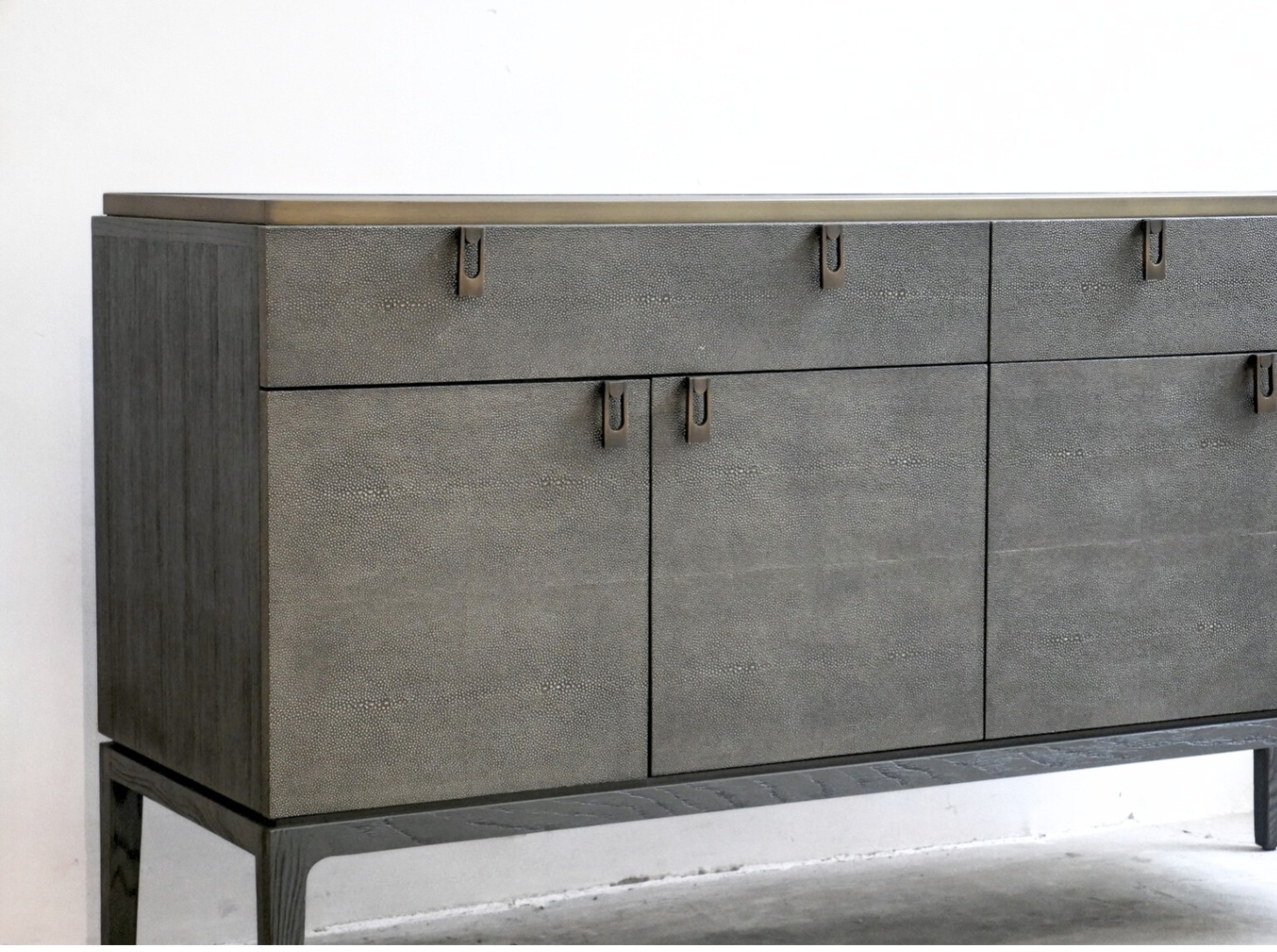 Sideboard 9