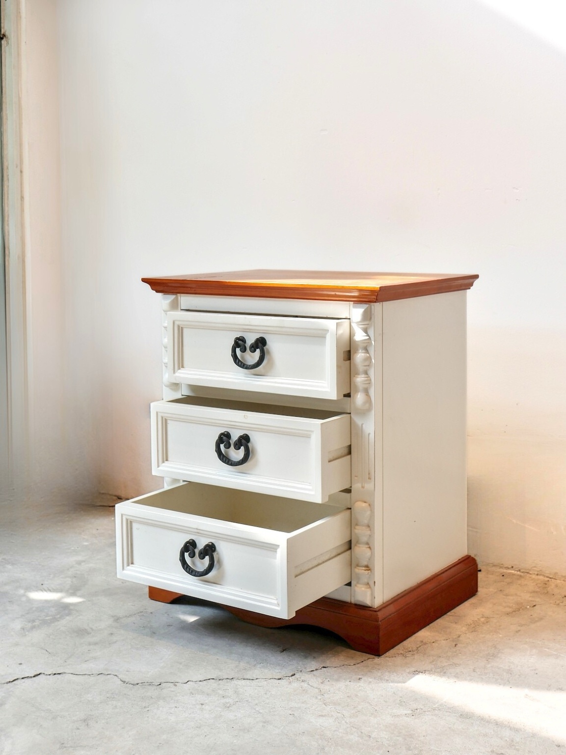 Bedside Table 43