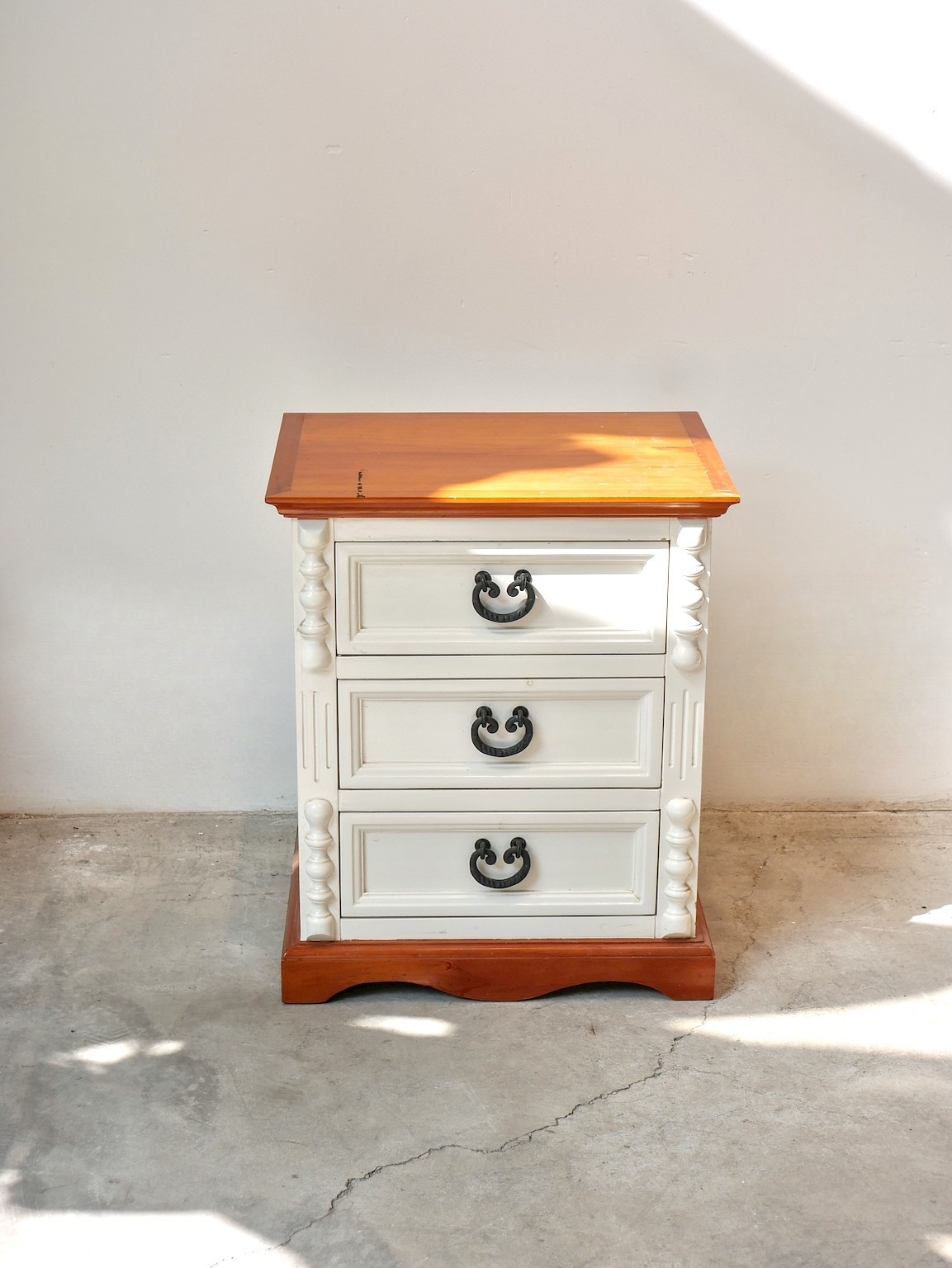 Bedside Table 43