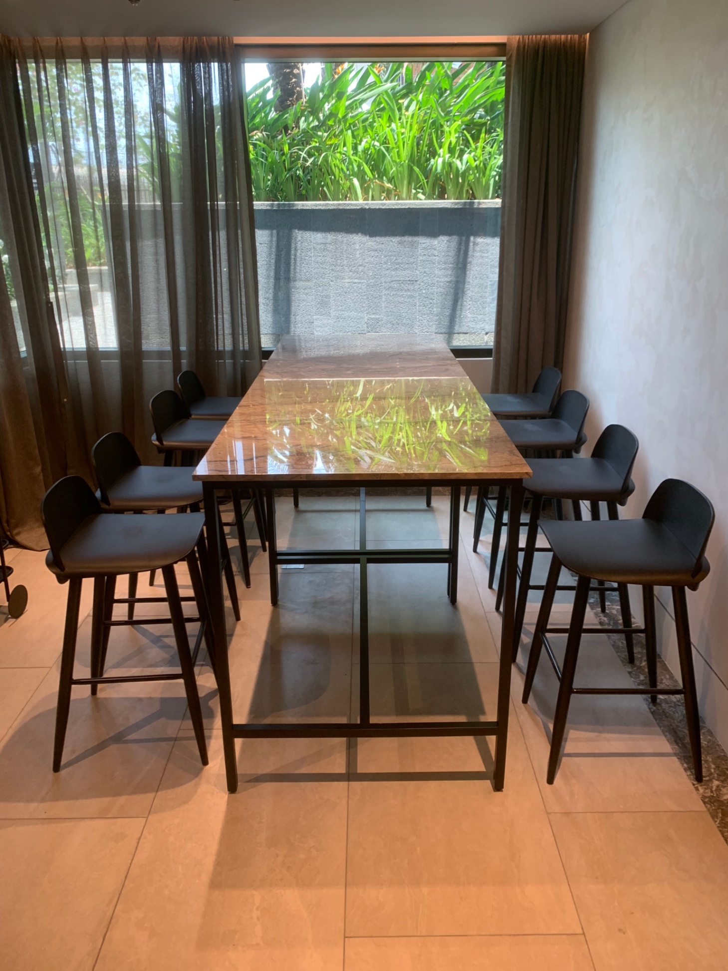 Bar Table 12