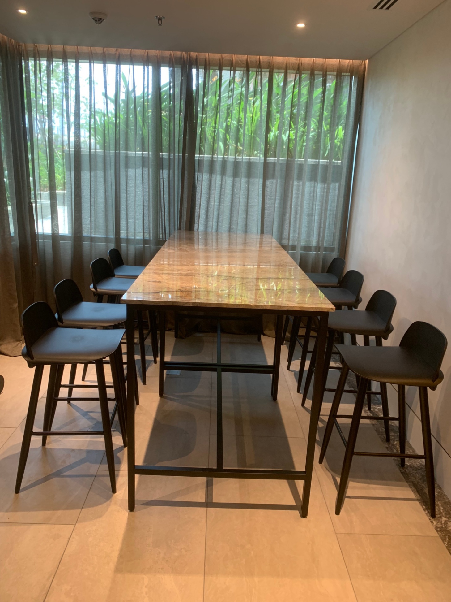Bar Table 12