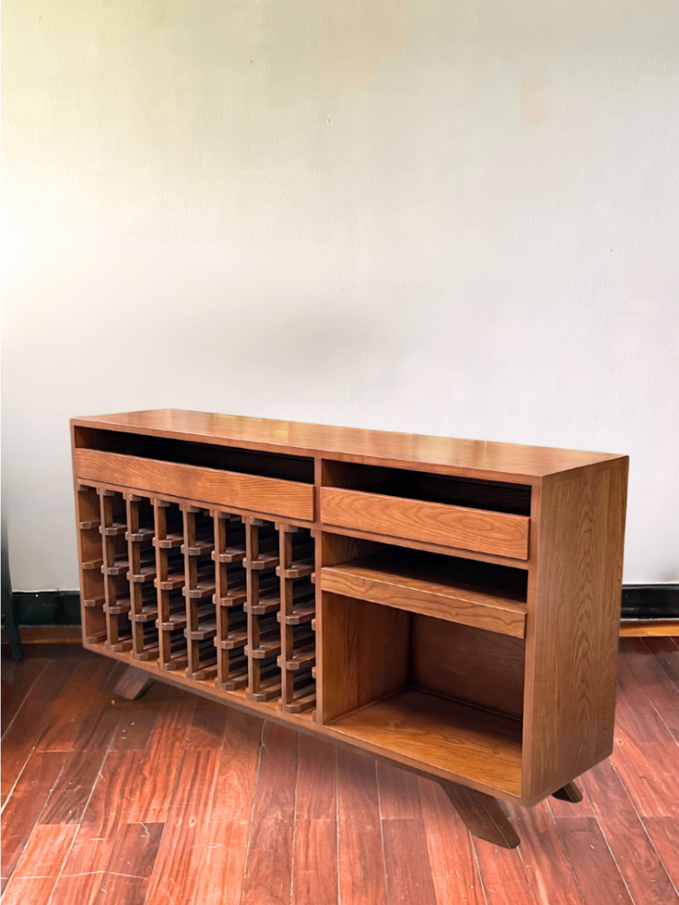Wine Cabinet 18