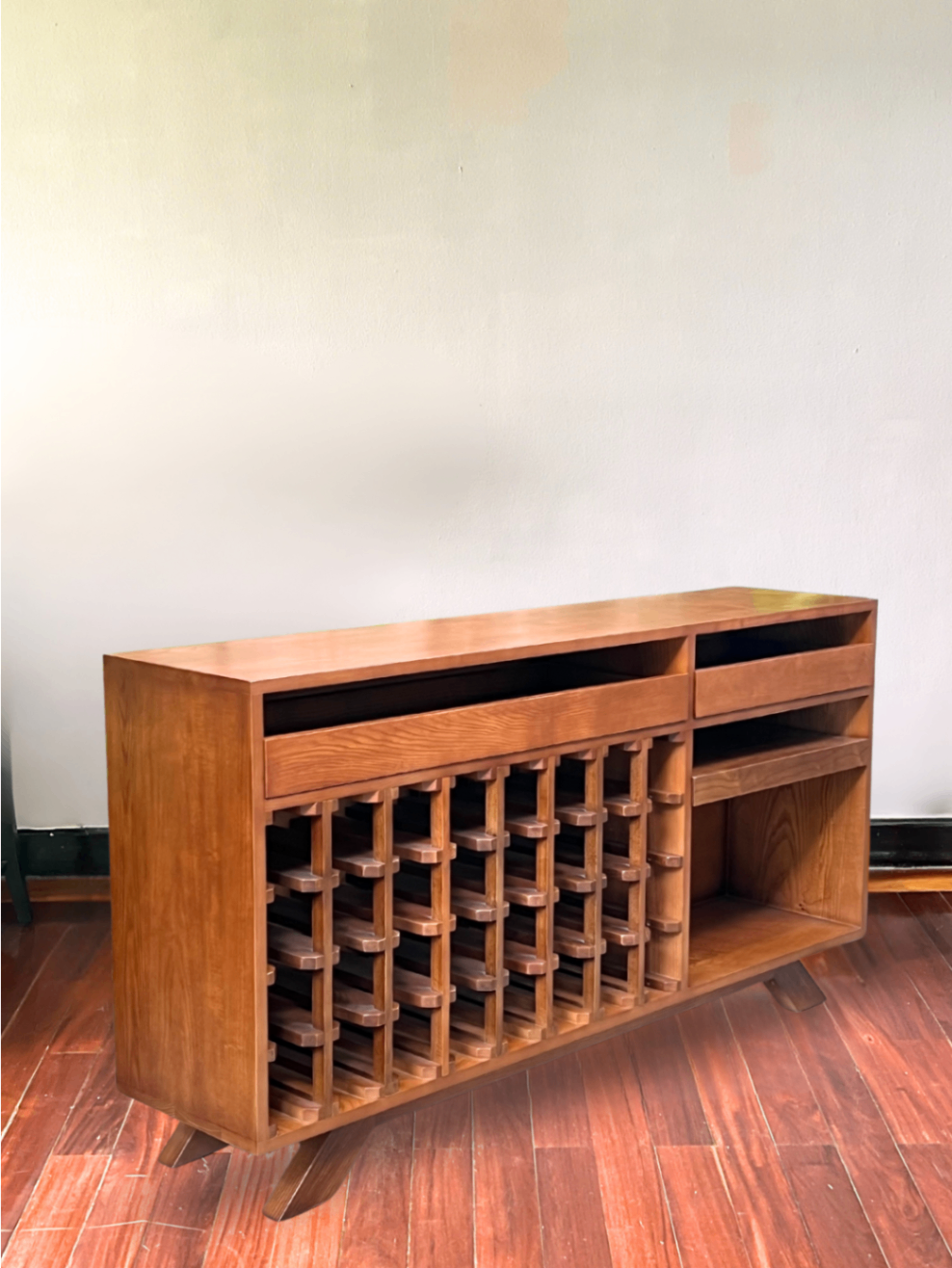 Wine Cabinet 18