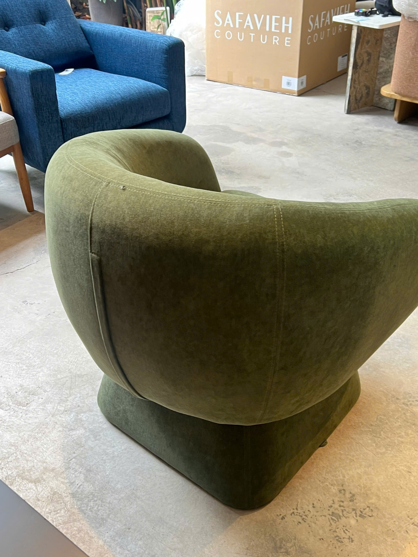 Barrel chair