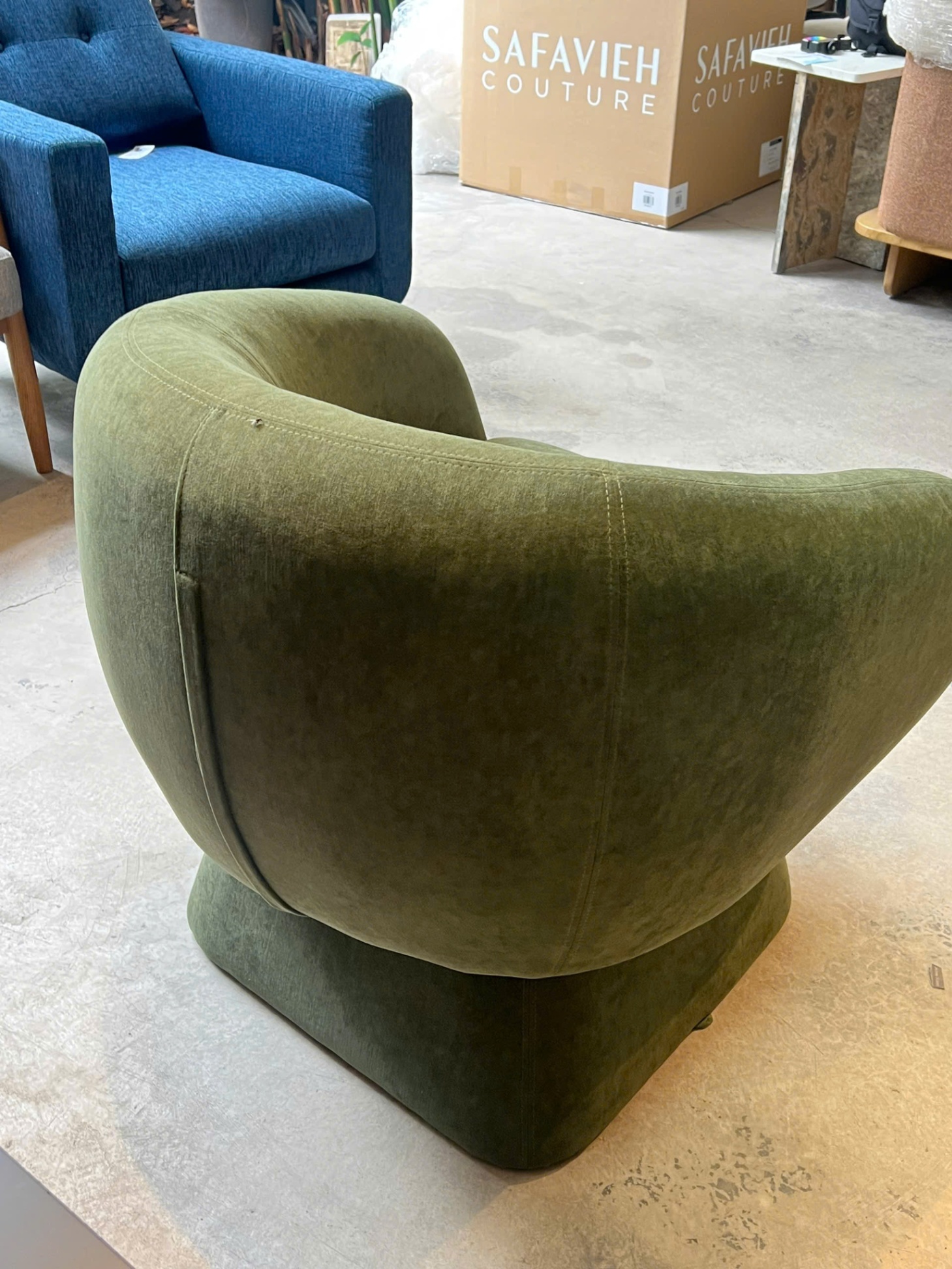 Barrel chair
