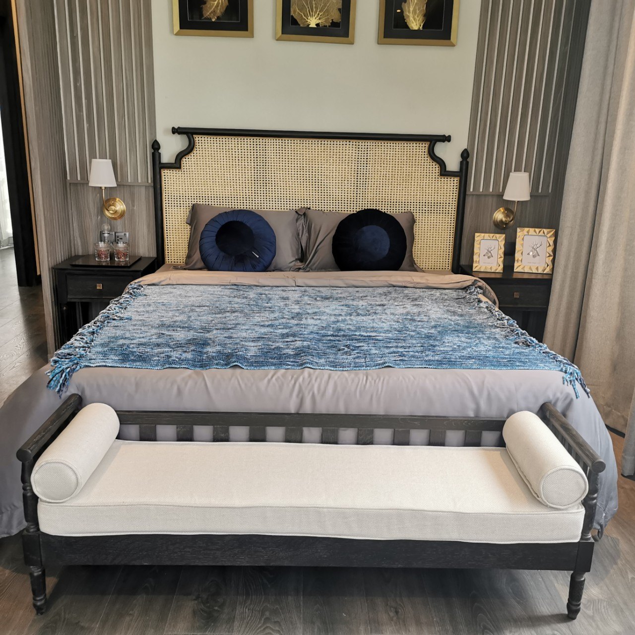 Bed 004