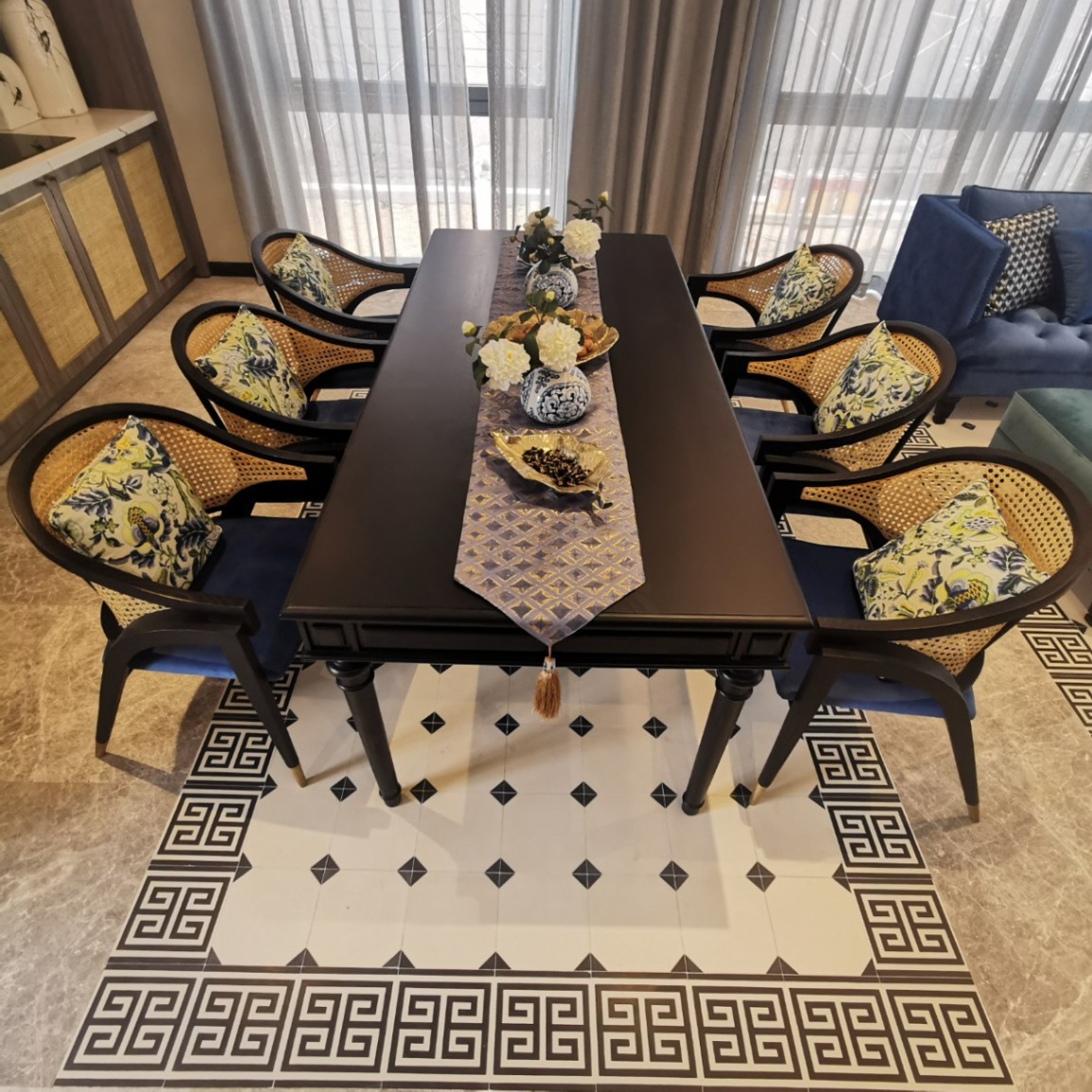Dining Table 005