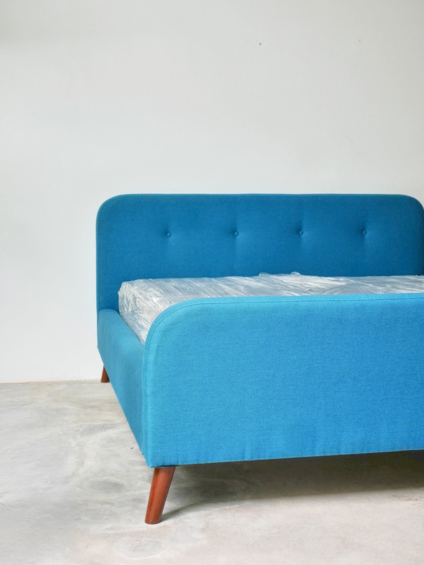 Queen Bed - 30