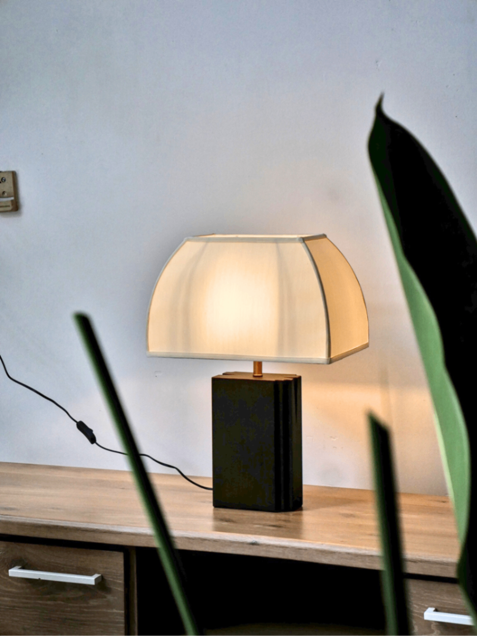 Oregon table lamp