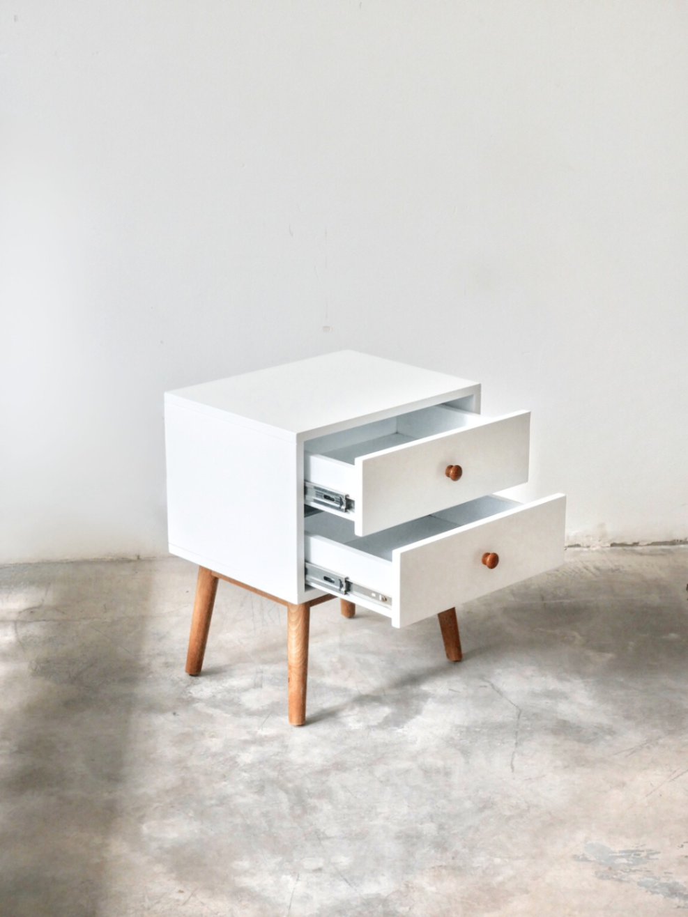 Bedside Table 53