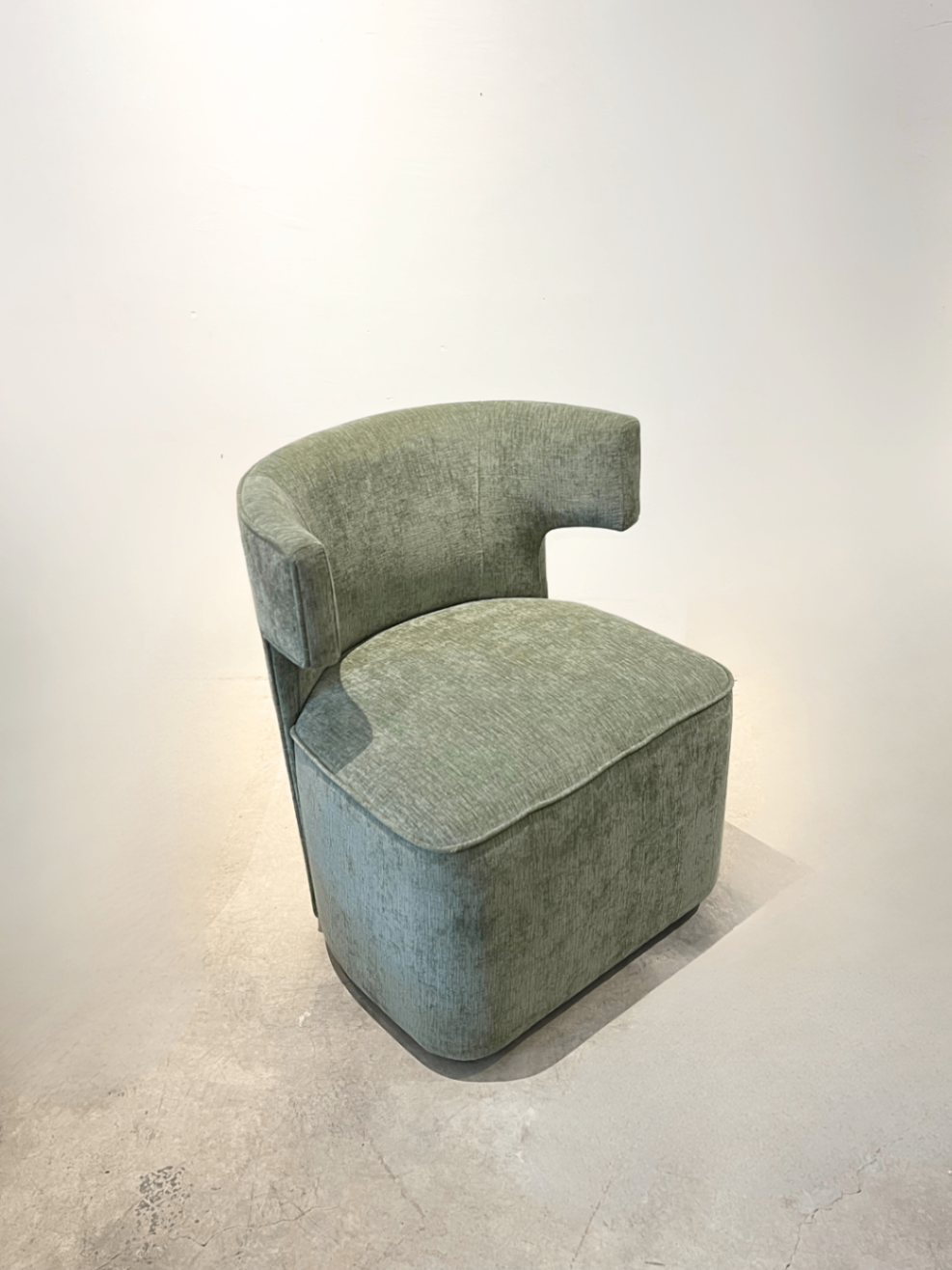 Swivel Armchair 76