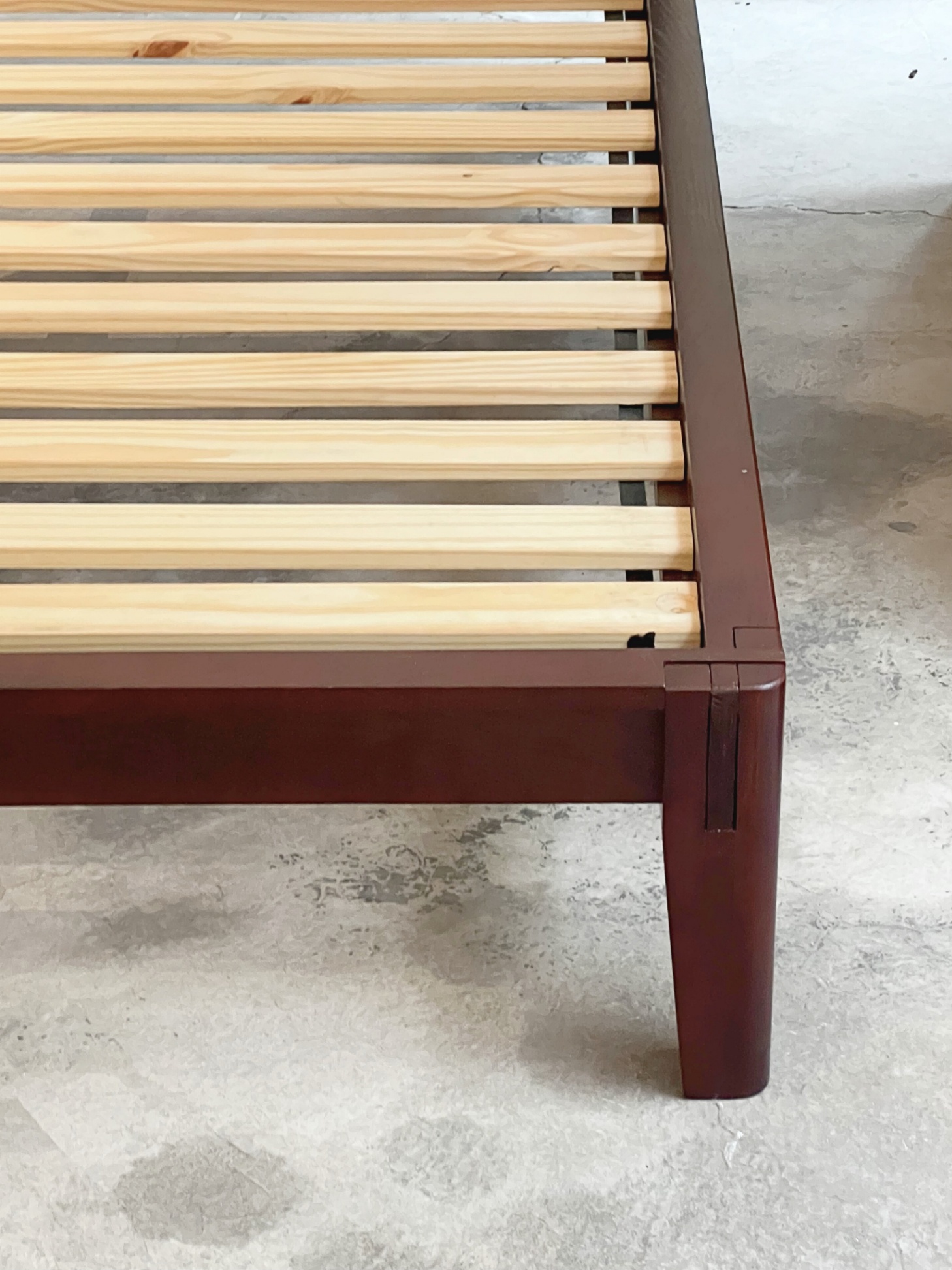 Queen Bed 42