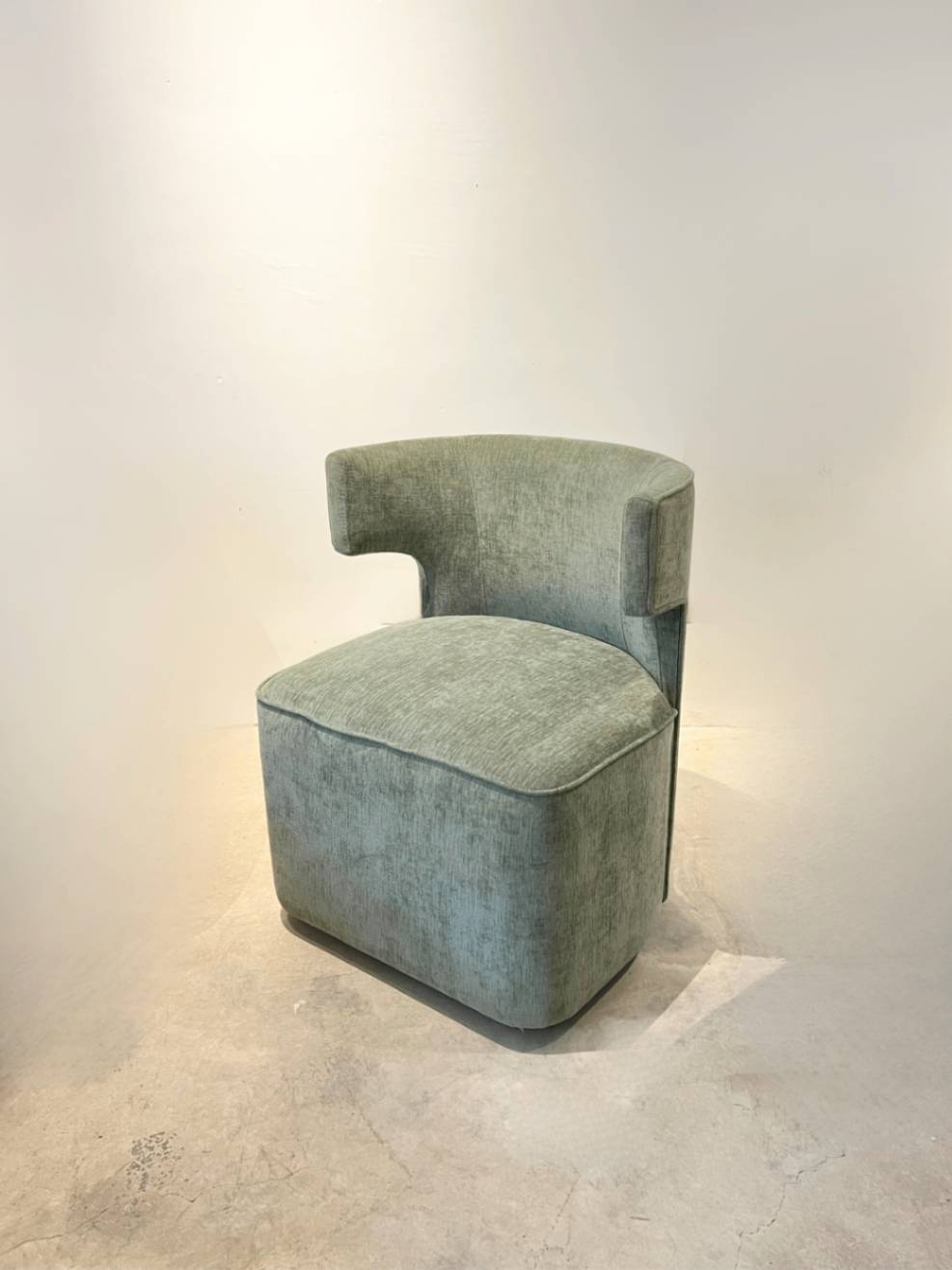 Swivel Armchair 76